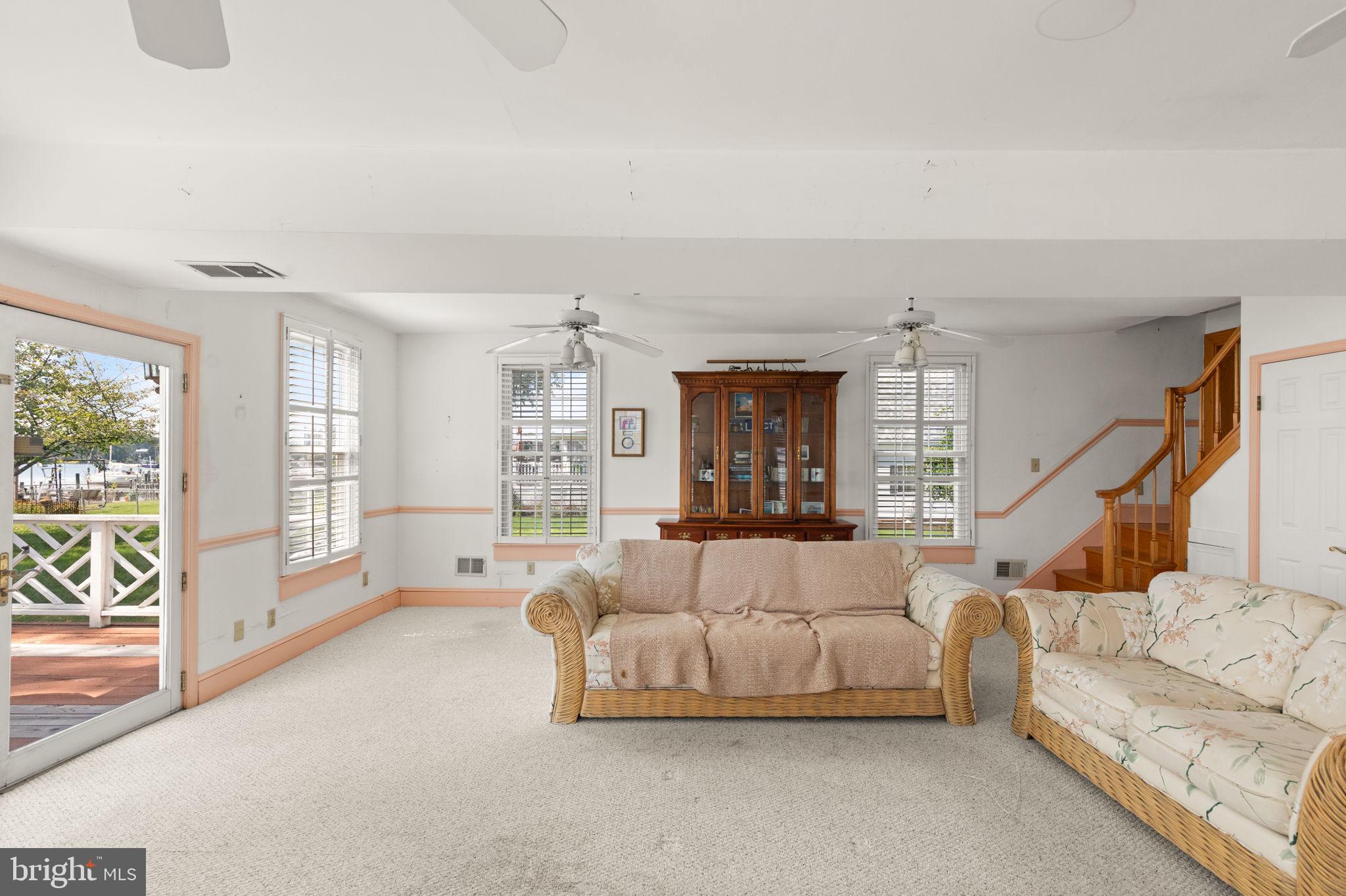 MIDDLE RIVER - Residential