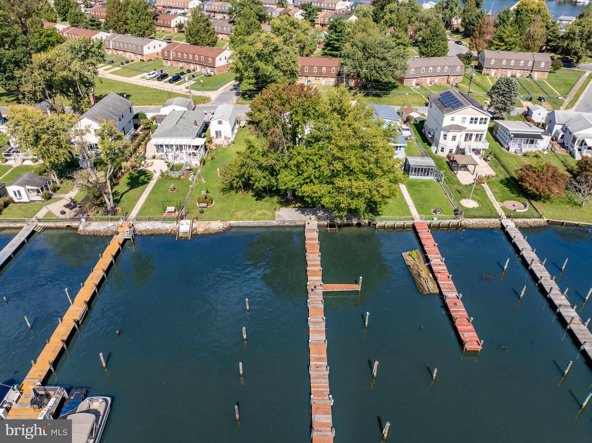 MIDDLE RIVER - Residential