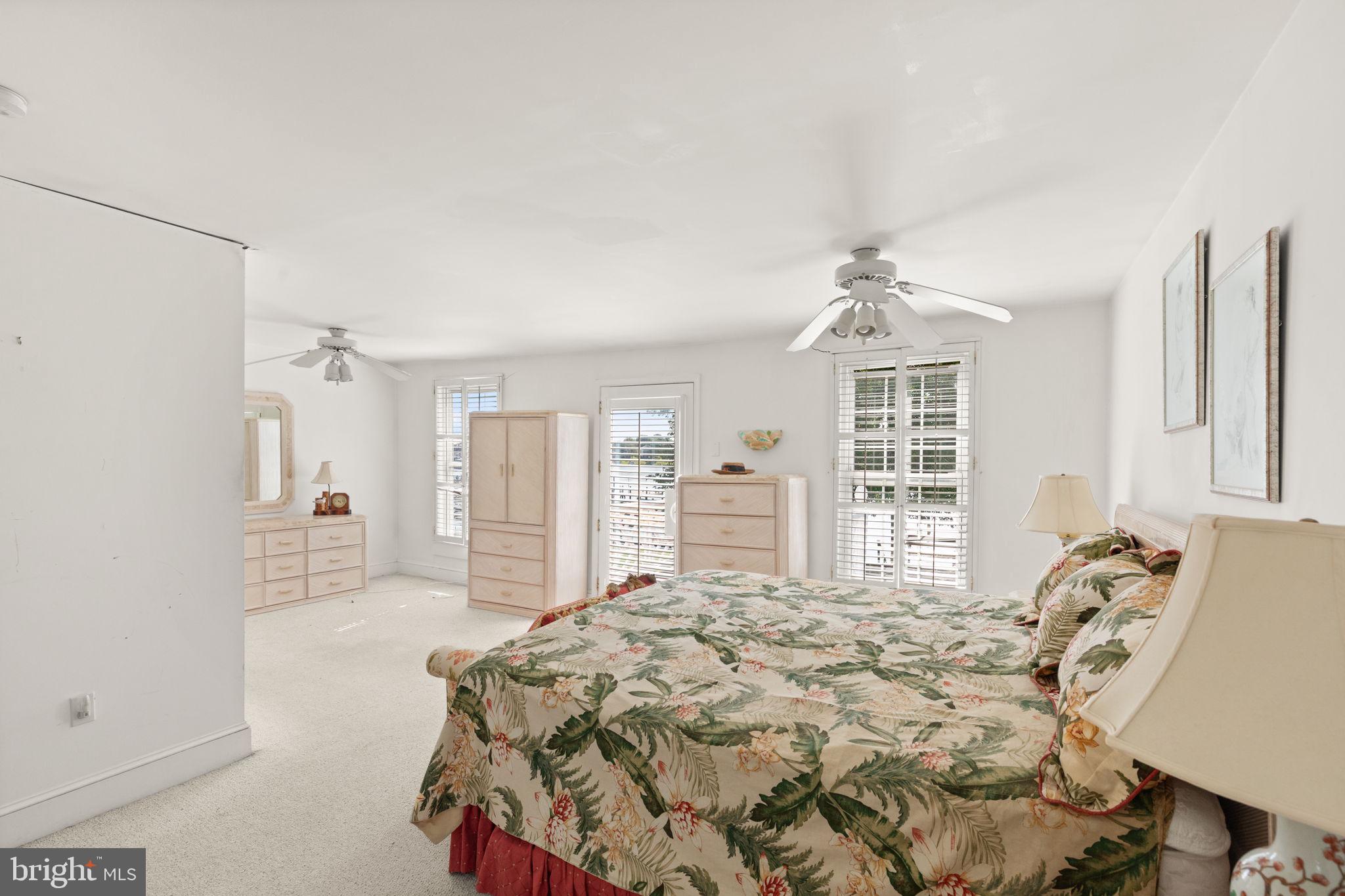 MIDDLE RIVER - Residential