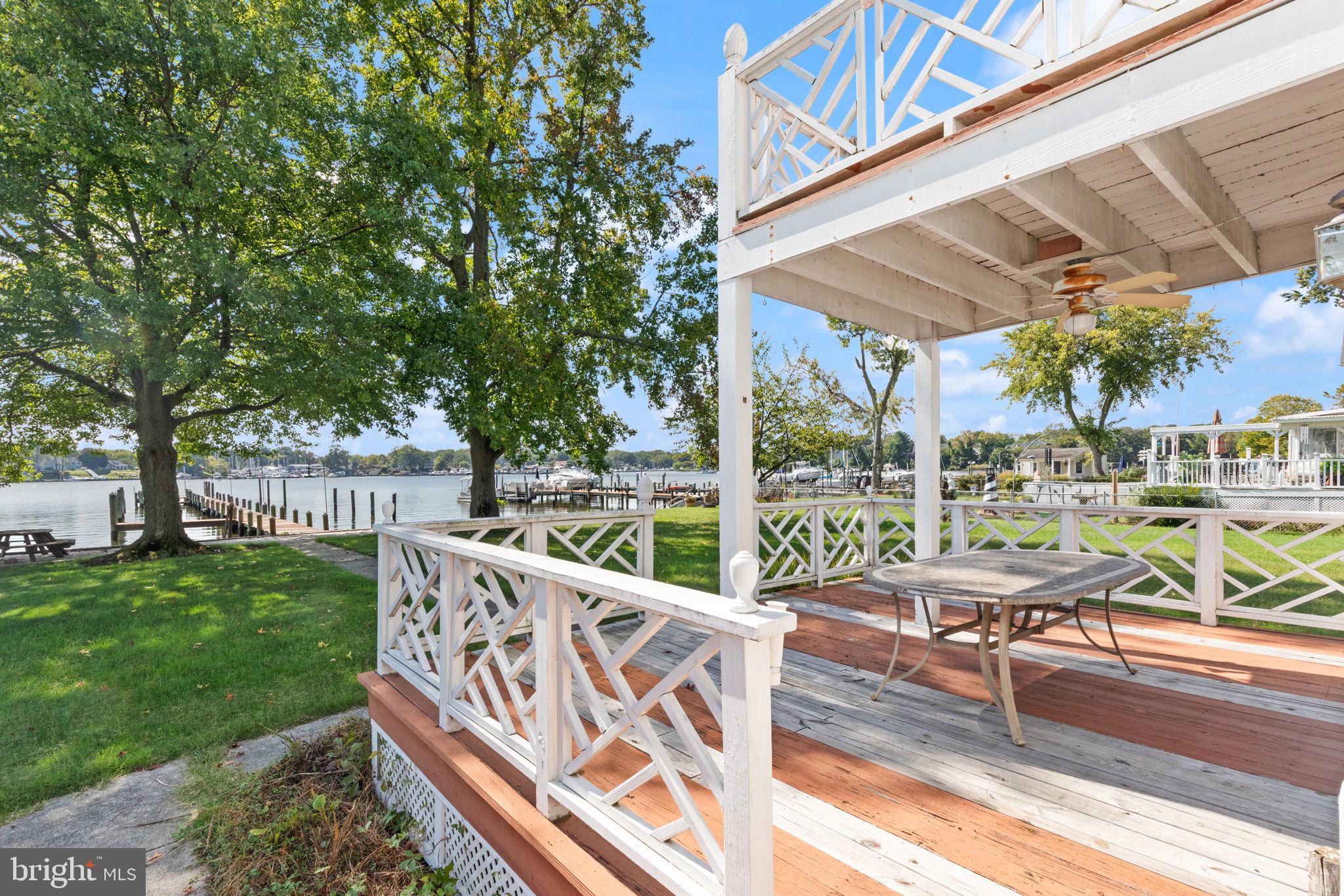 MIDDLE RIVER - Residential