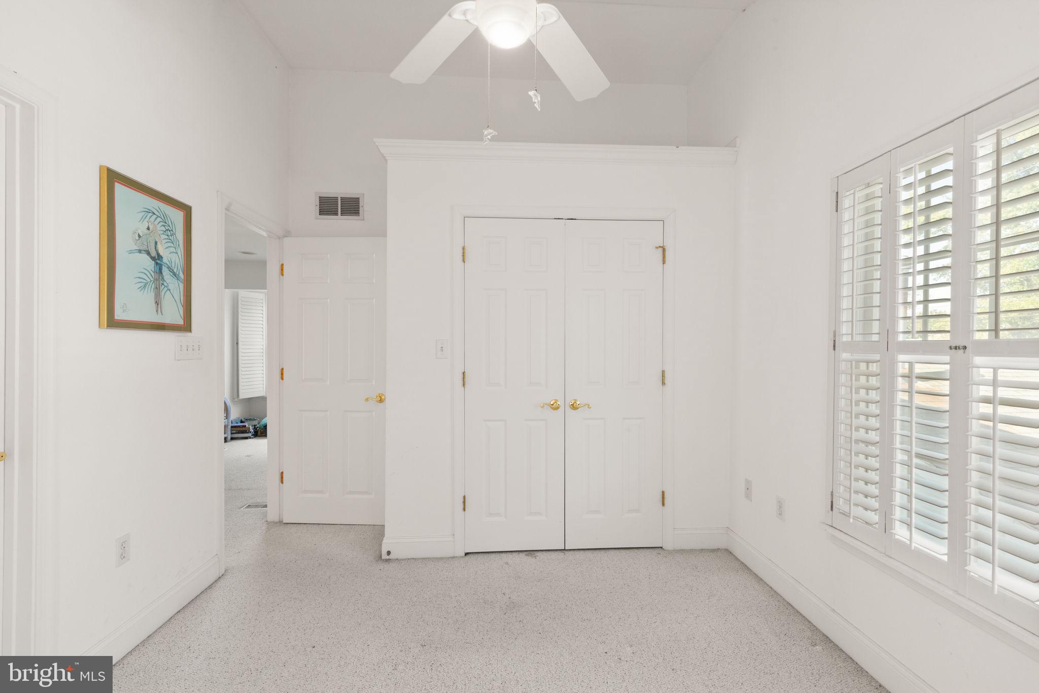 MIDDLE RIVER - Residential