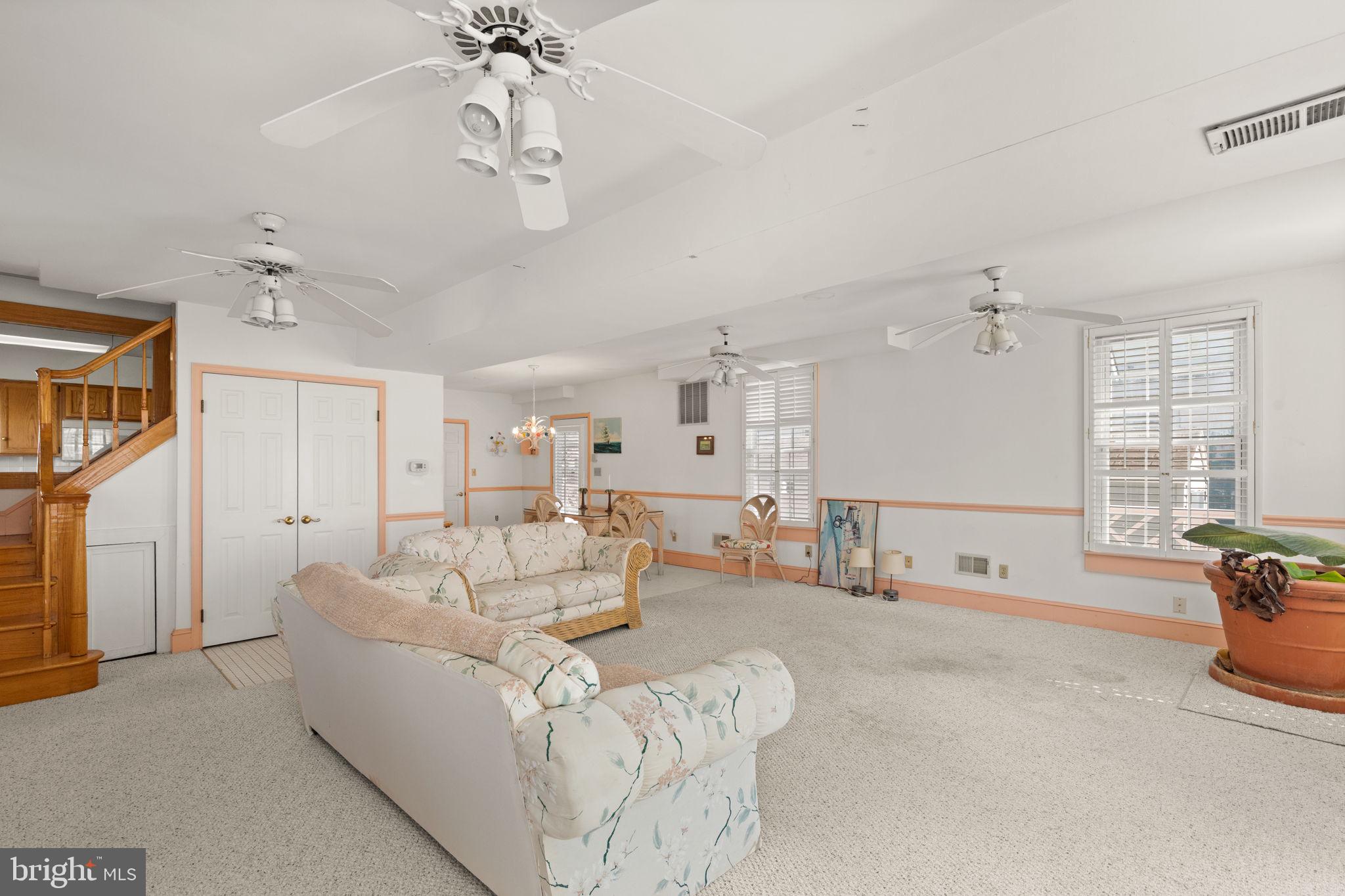 MIDDLE RIVER - Residential