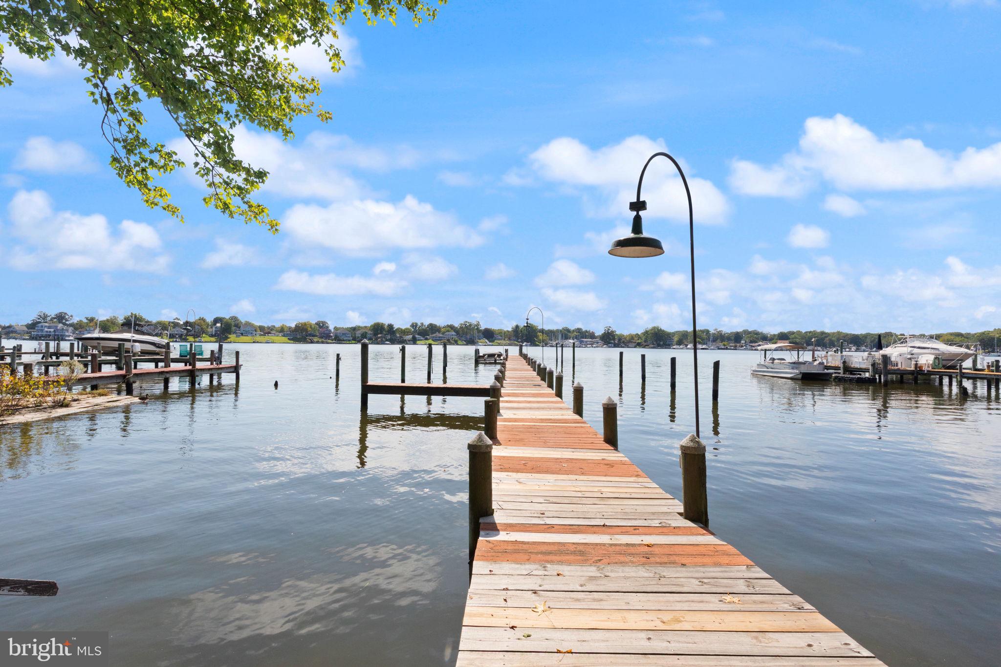 MIDDLE RIVER - Residential