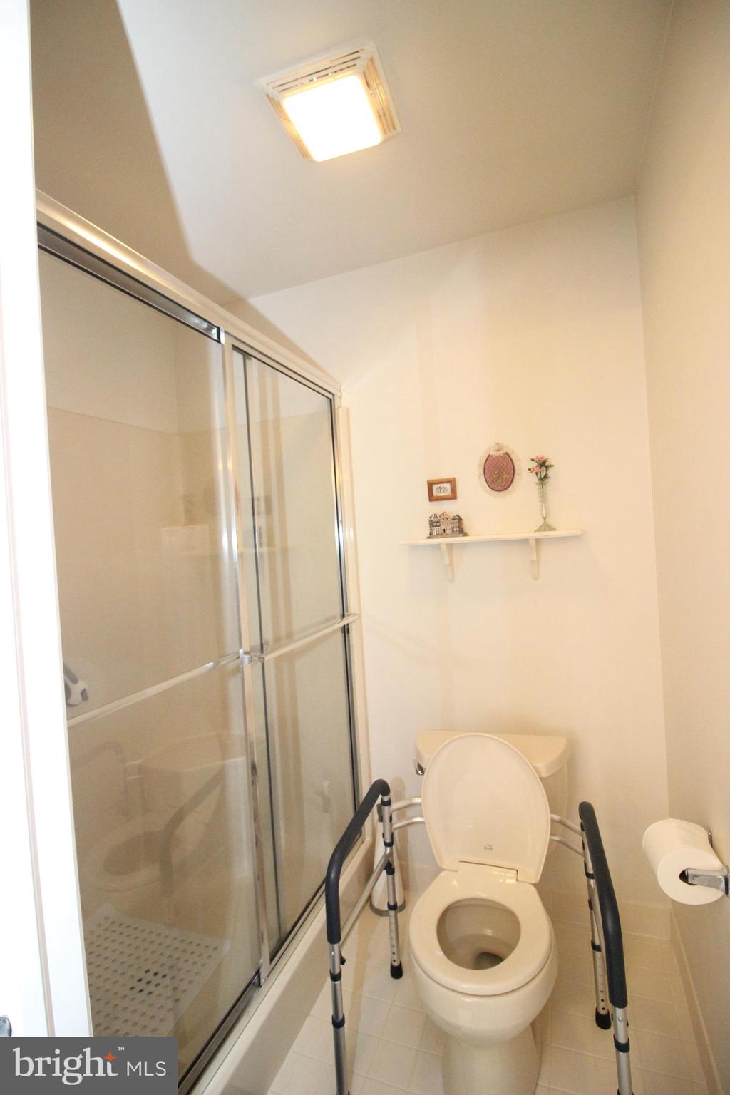 LIONSGATE - Residential