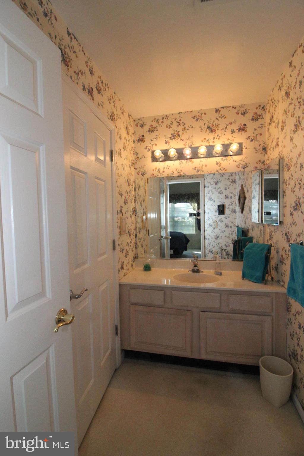 LIONSGATE - Residential