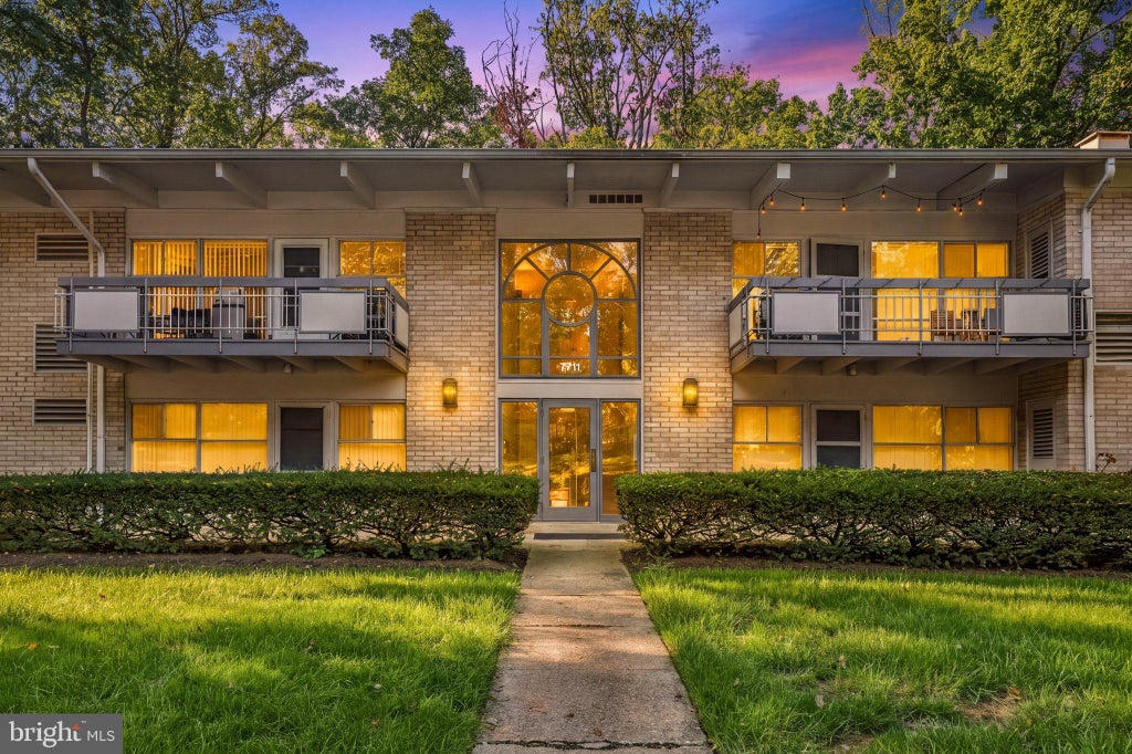 Photo of 7711 Donnybrook Court #6, ANNANDALE, VA 22003 (MLS # VAFX2334862)