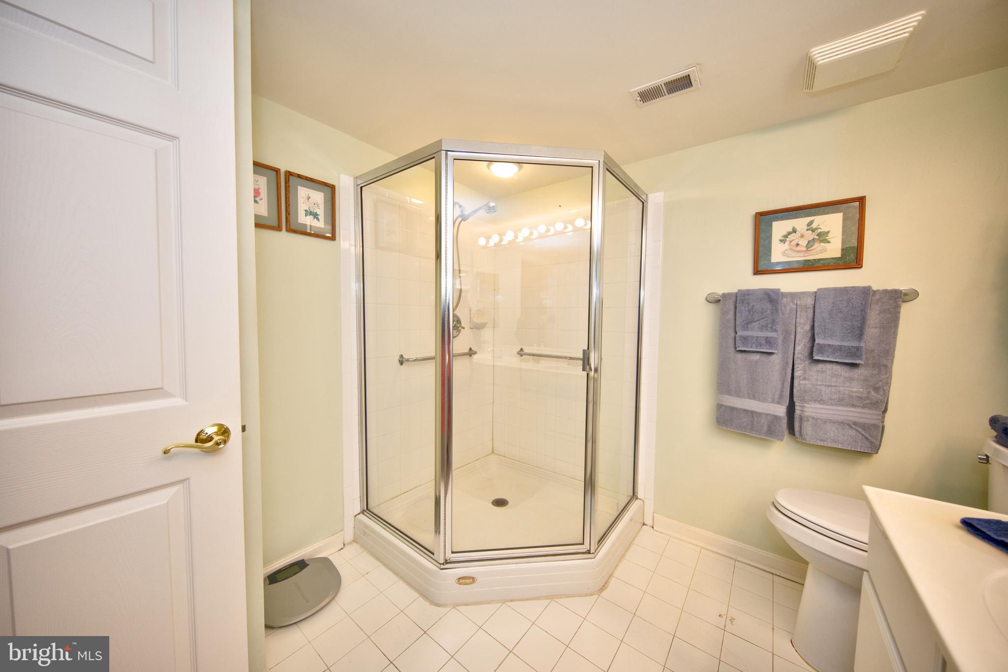 ROUNDWOOD RIDGE - Residential