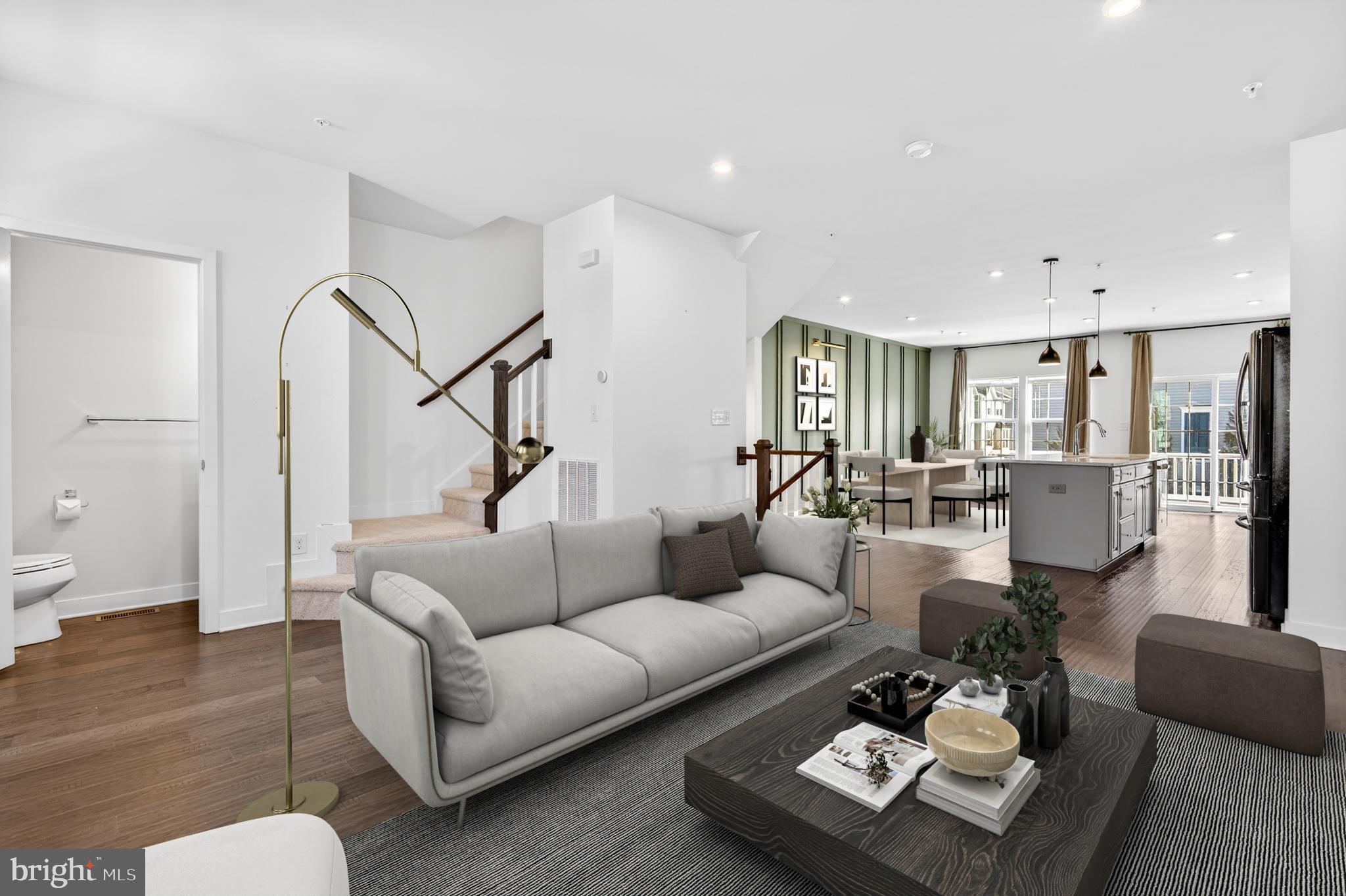 422 E BARNARD STREET