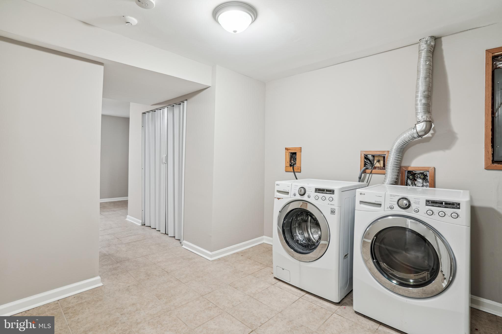 HOLLAWAY ESTATES - Residential