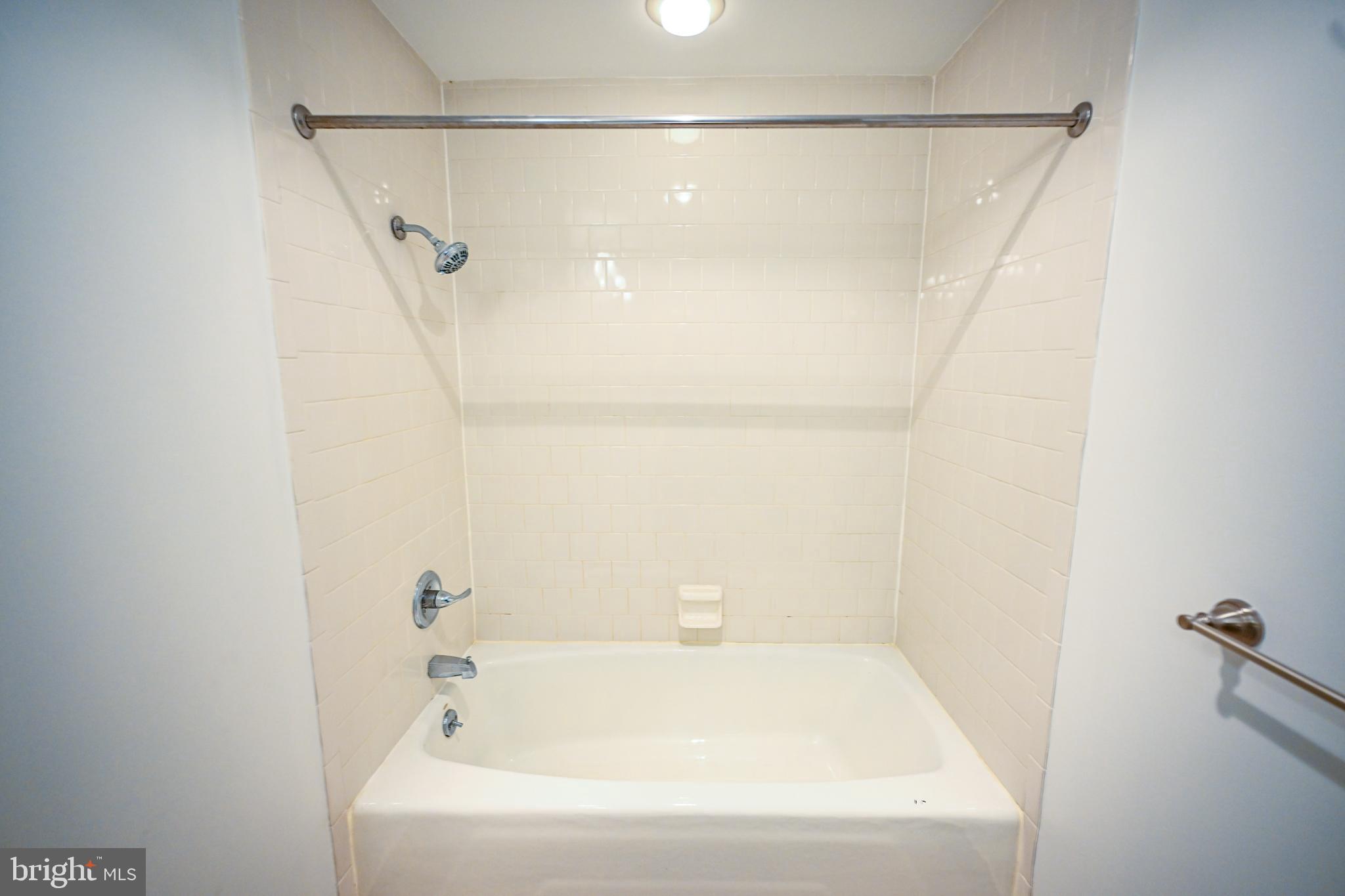 ANCHORAGE TOWERS - Residential