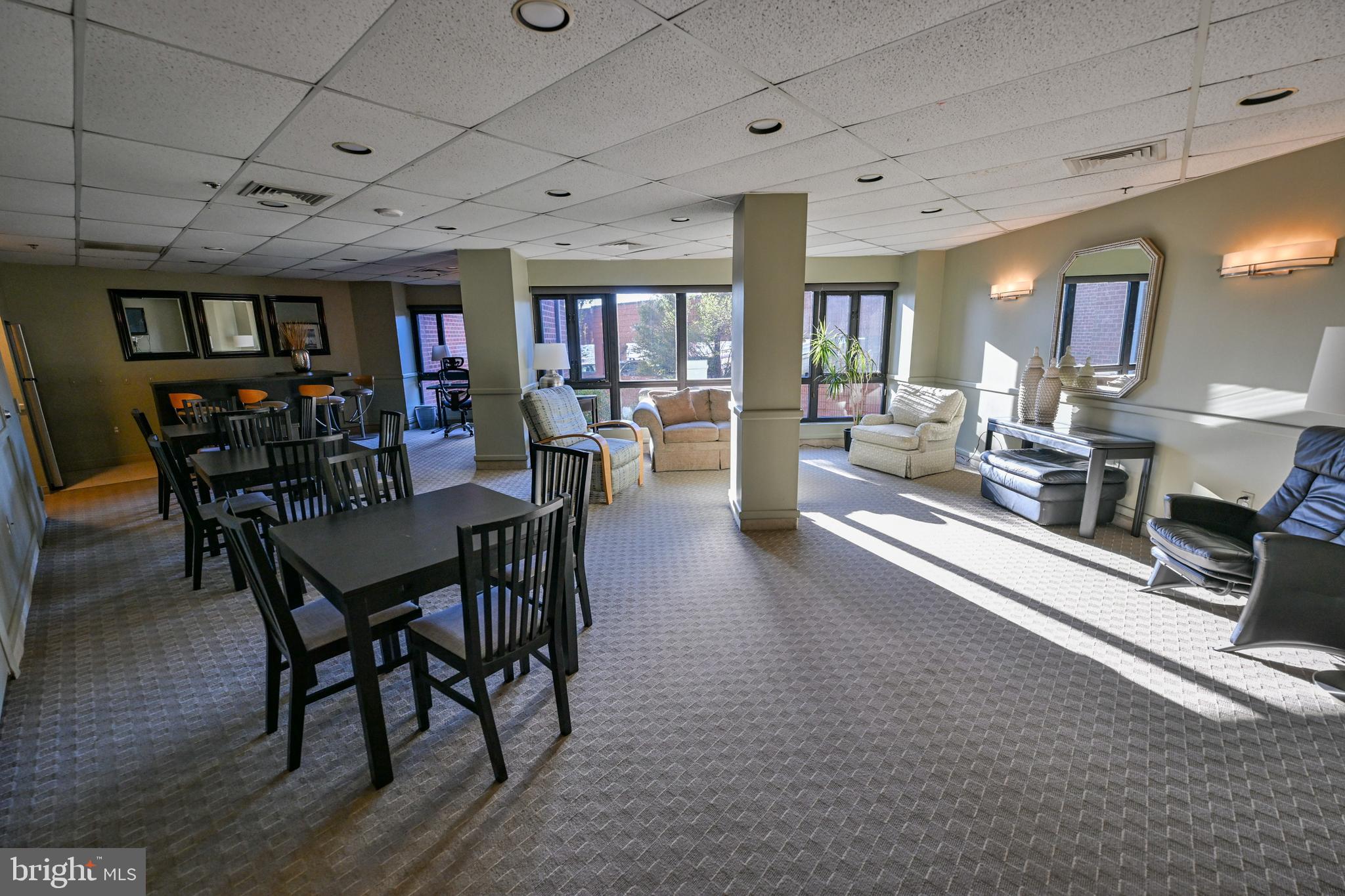 ANCHORAGE TOWERS - Residential