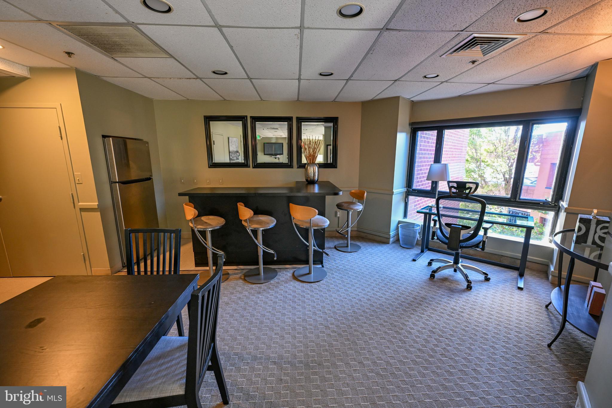 ANCHORAGE TOWERS - Residential