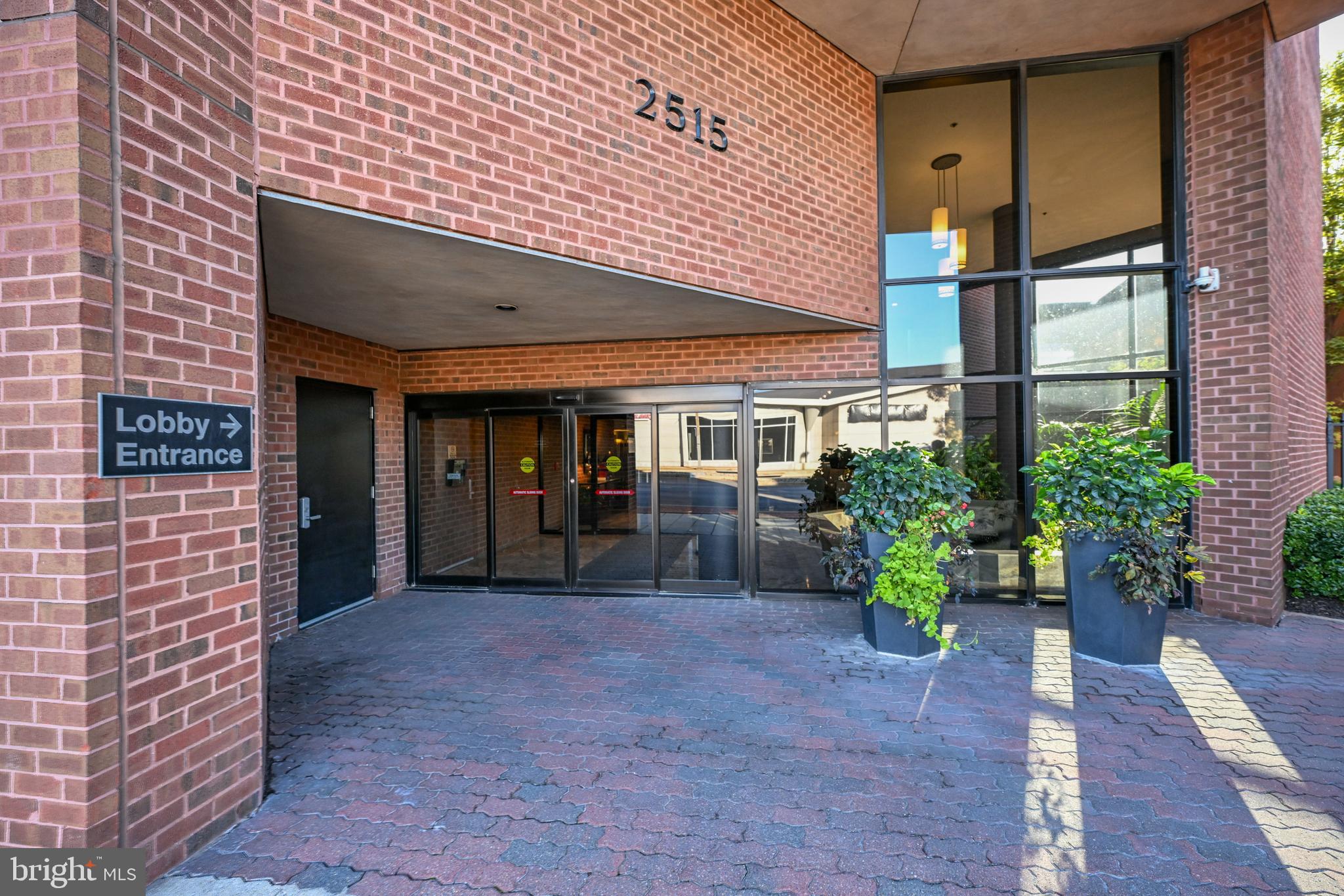 ANCHORAGE TOWERS - Residential