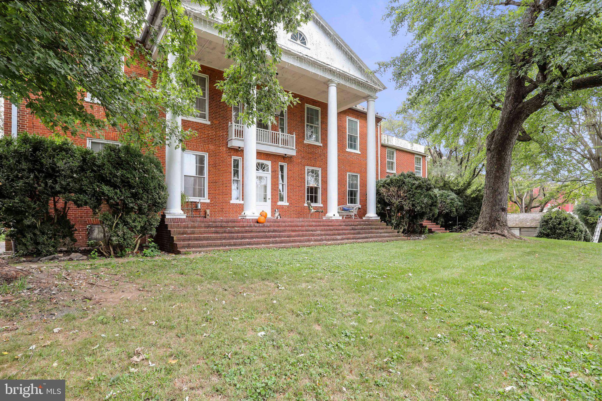 SWAN POND - Residential