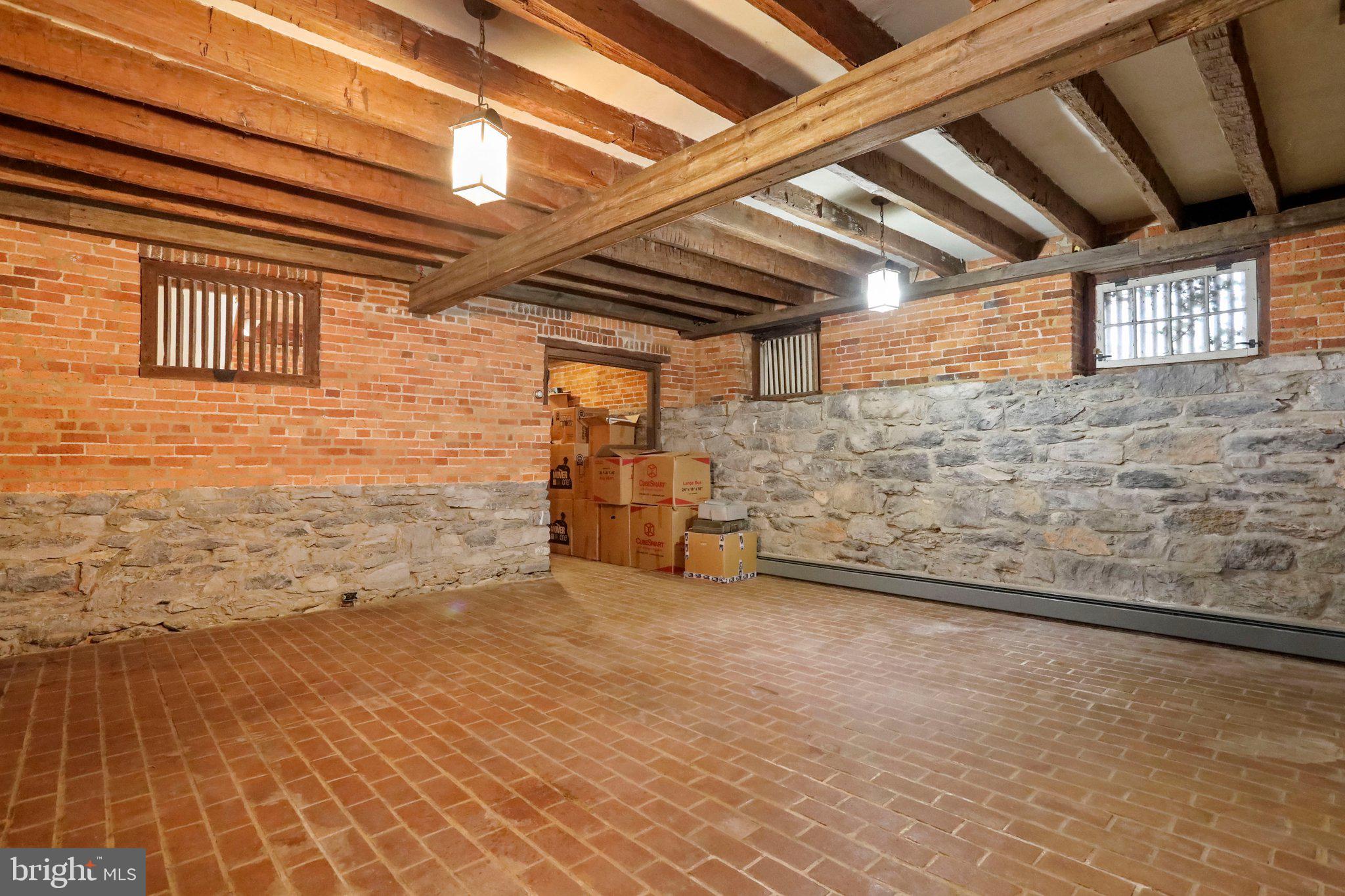 SWAN POND - Residential