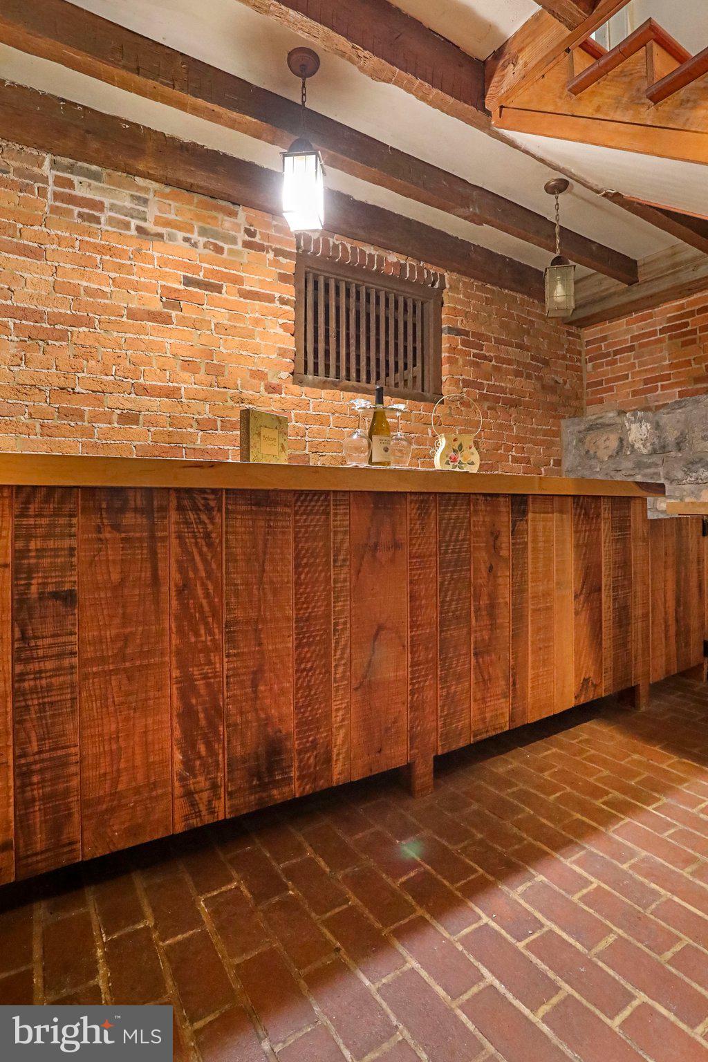 SWAN POND - Residential