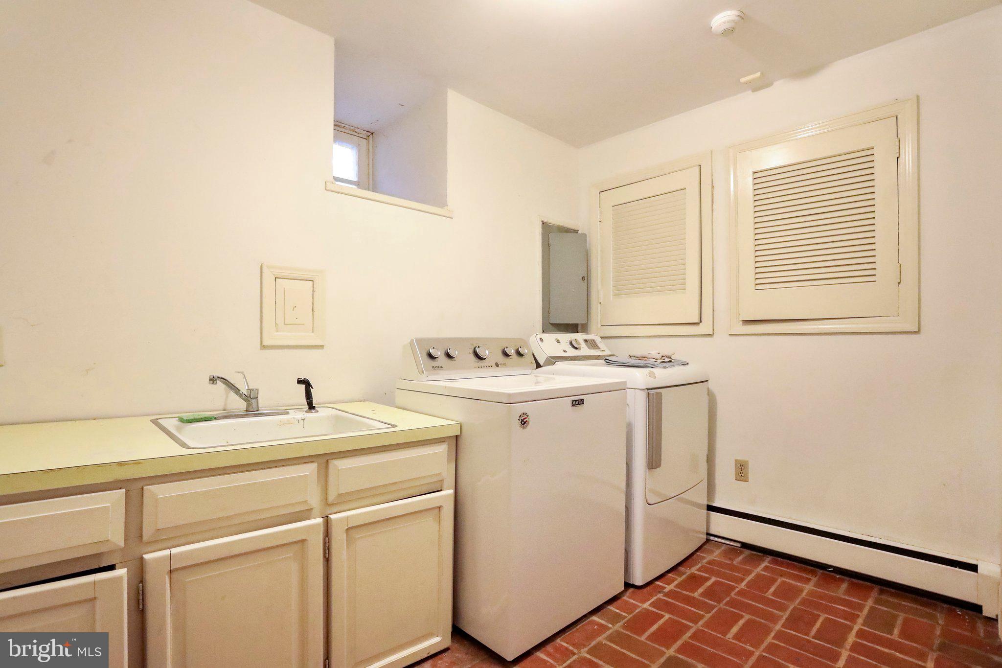 SWAN POND - Residential