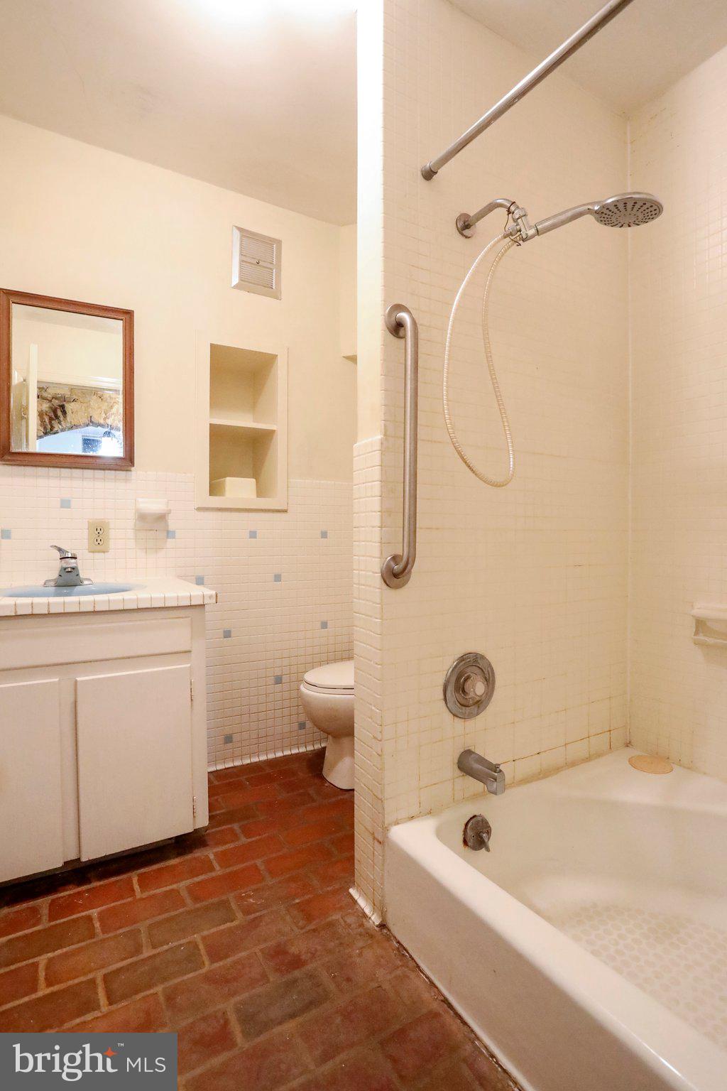 SWAN POND - Residential