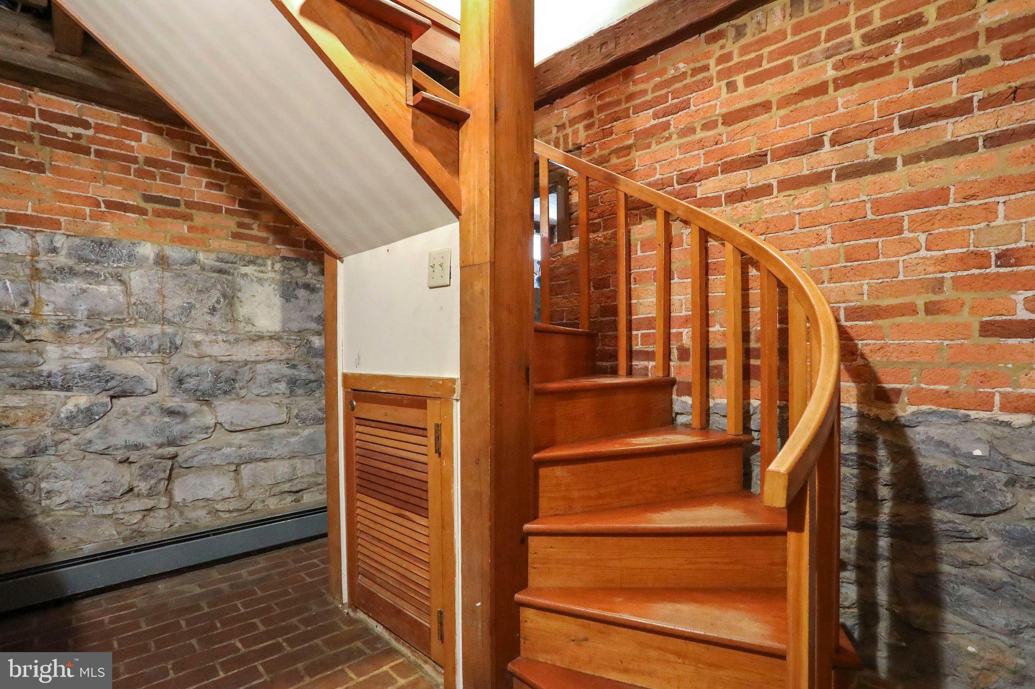 SWAN POND - Residential