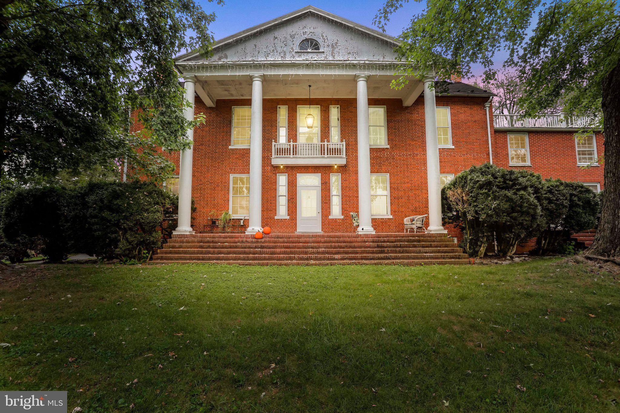 SWAN POND - Residential