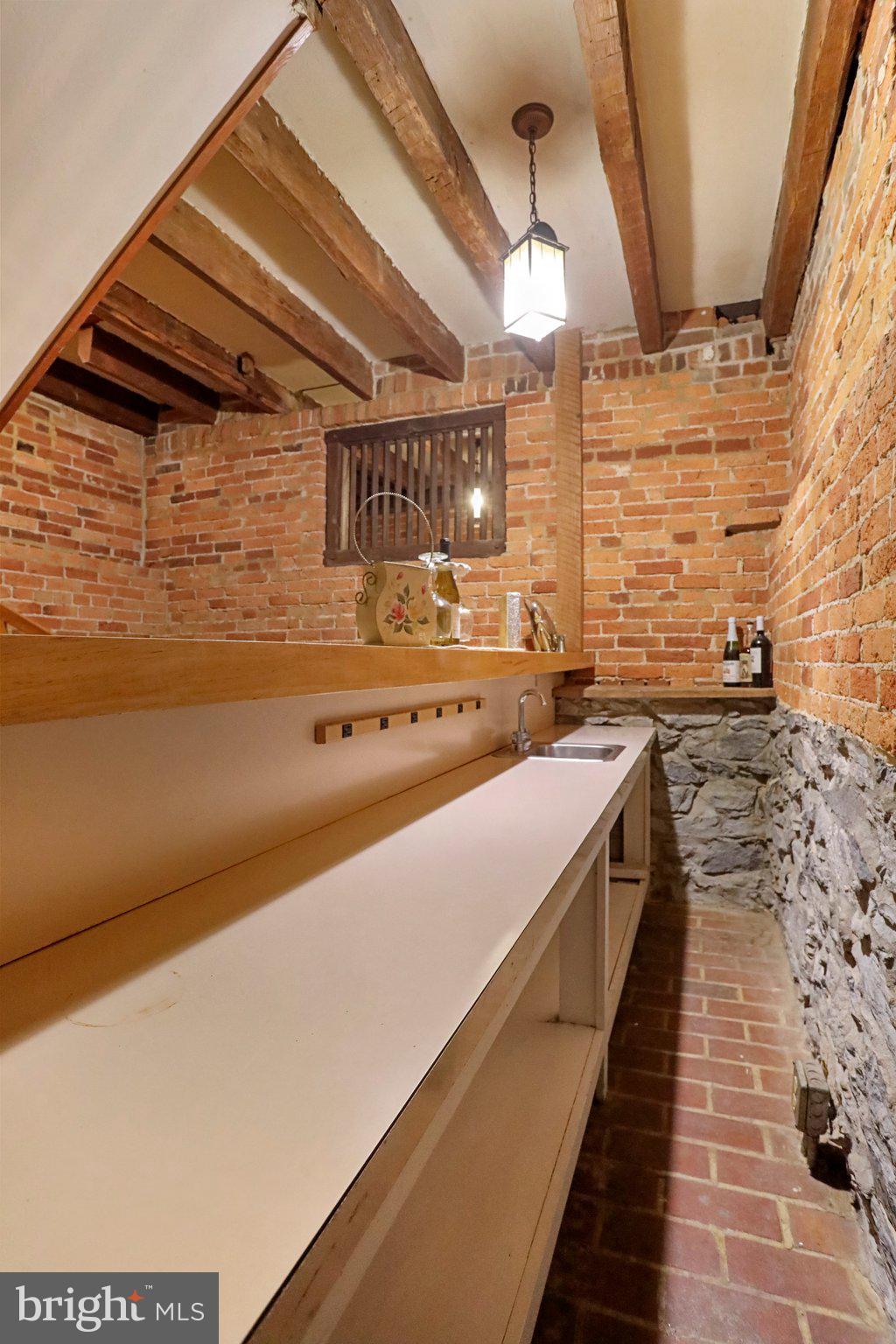 SWAN POND - Residential