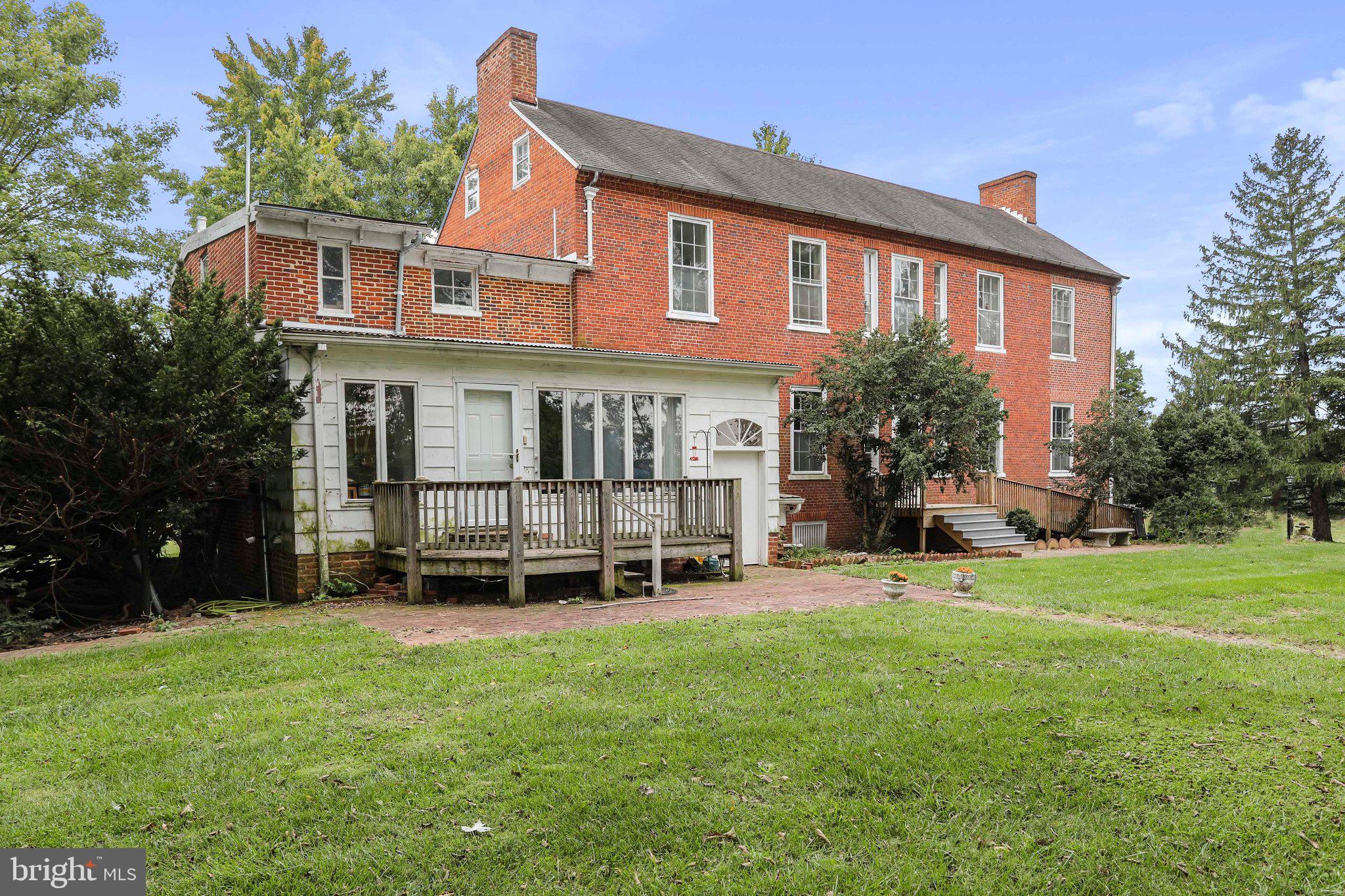 SWAN POND - Residential