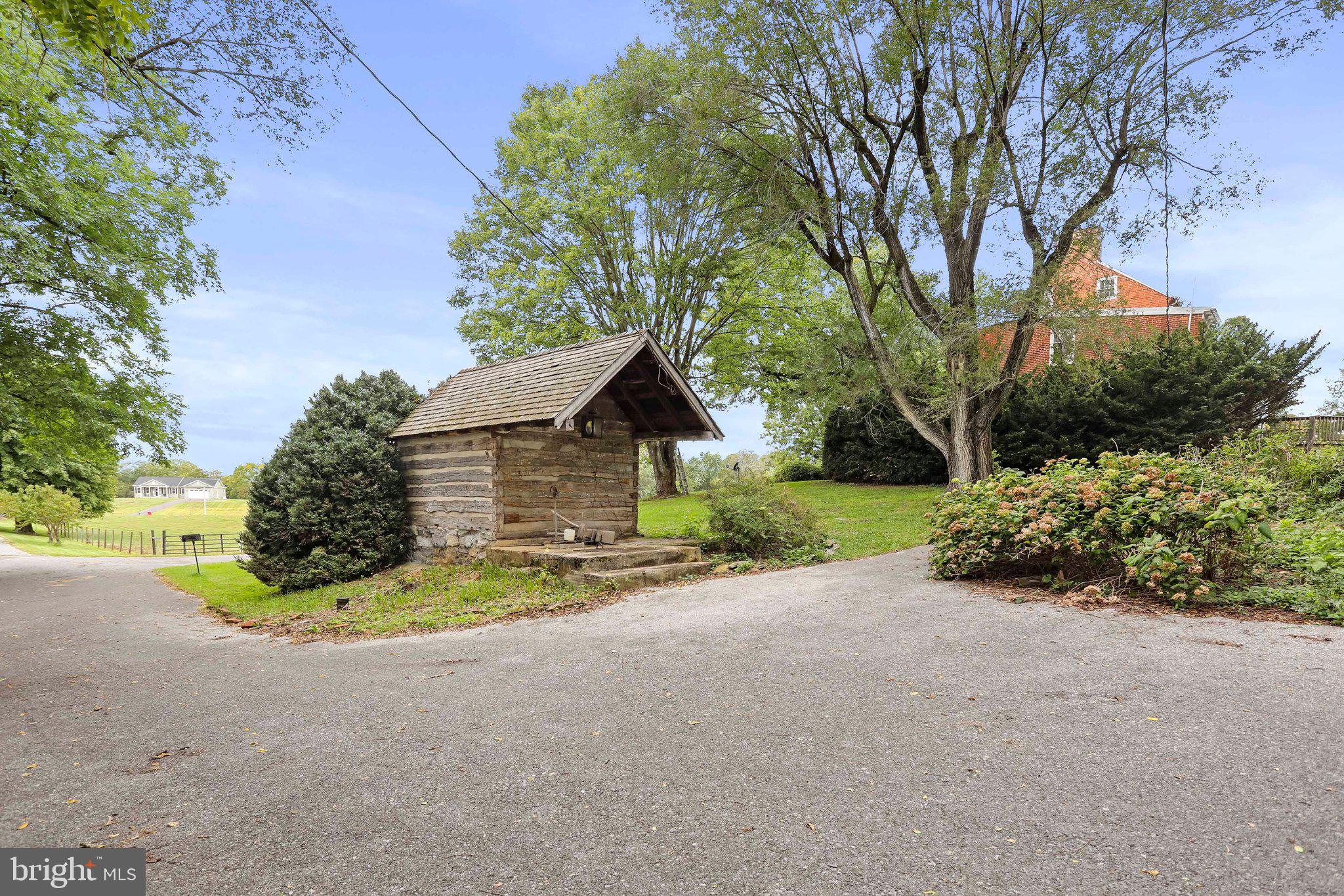 SWAN POND - Residential