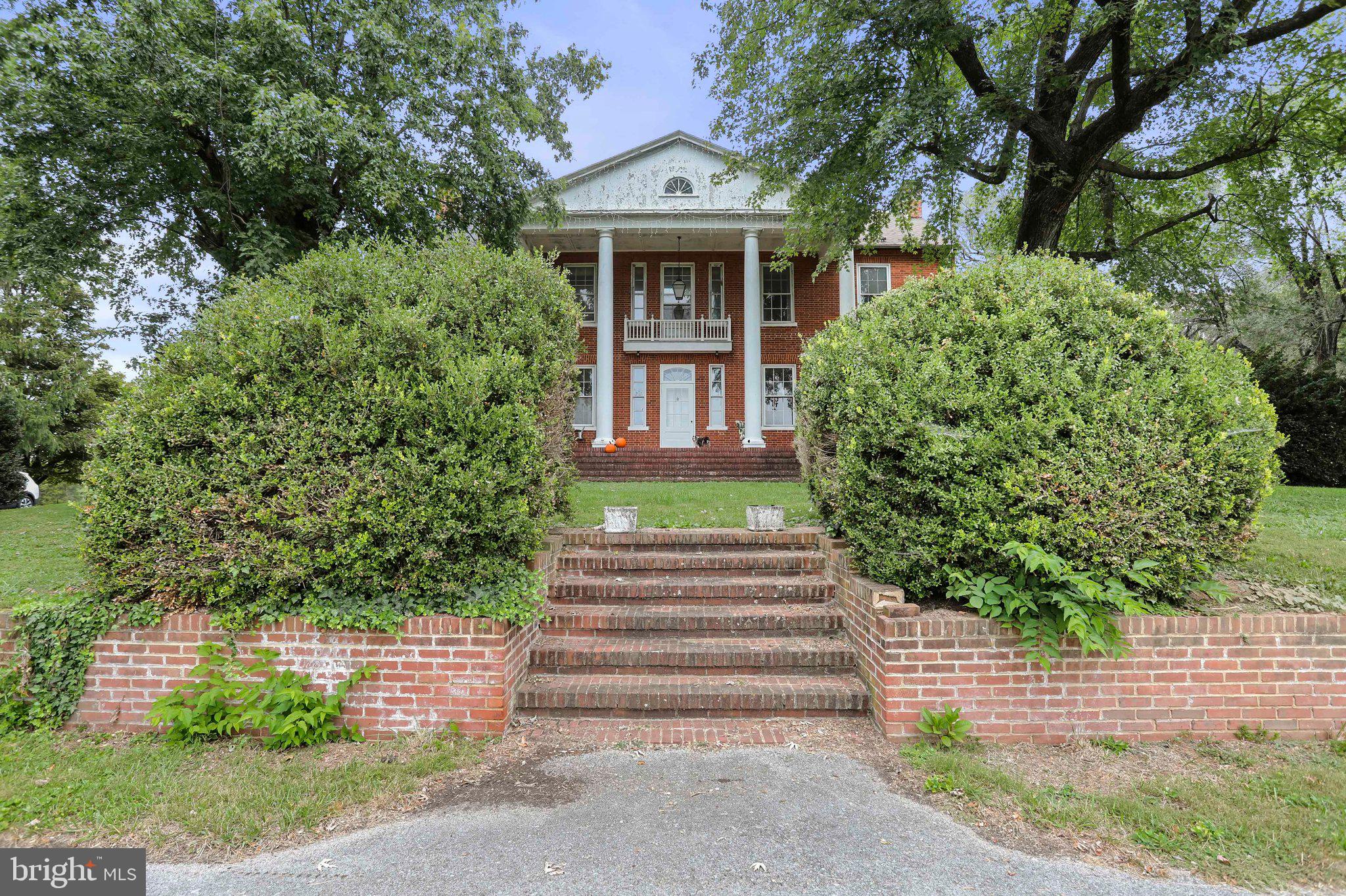 SWAN POND - Residential