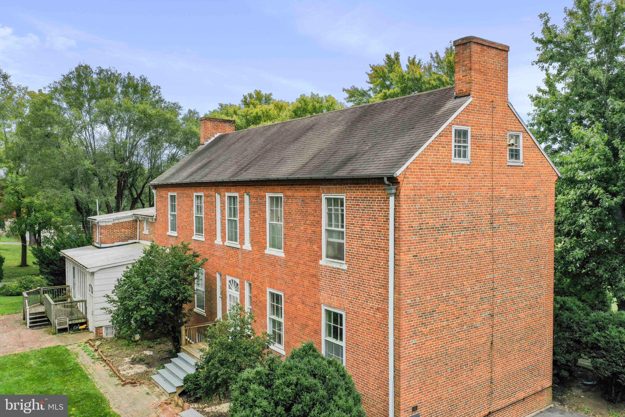 SWAN POND - Residential