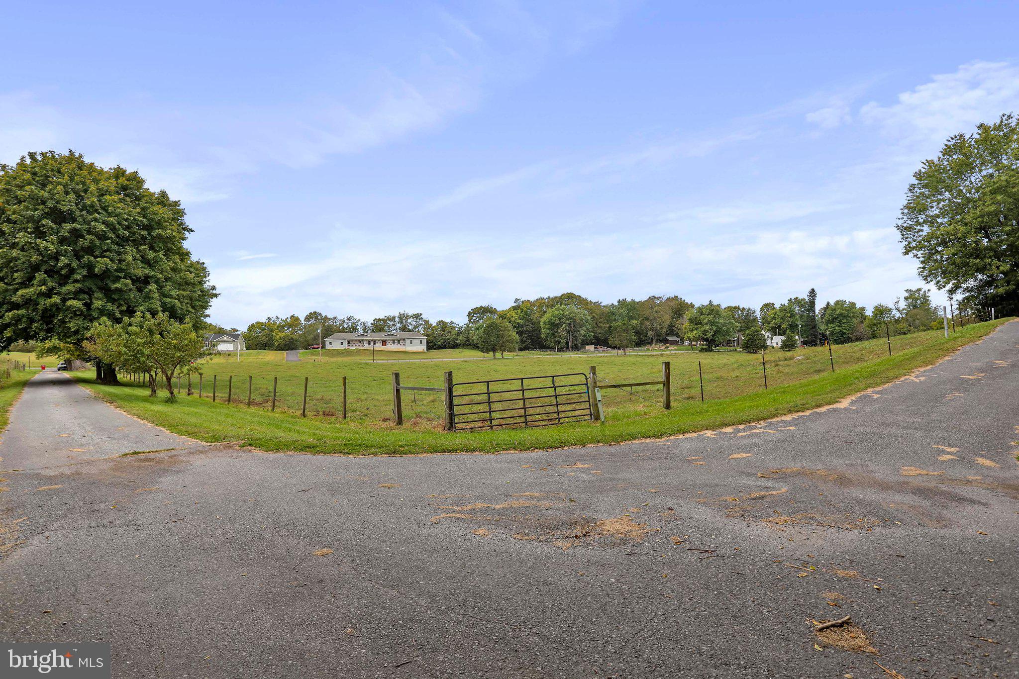 SWAN POND - Residential