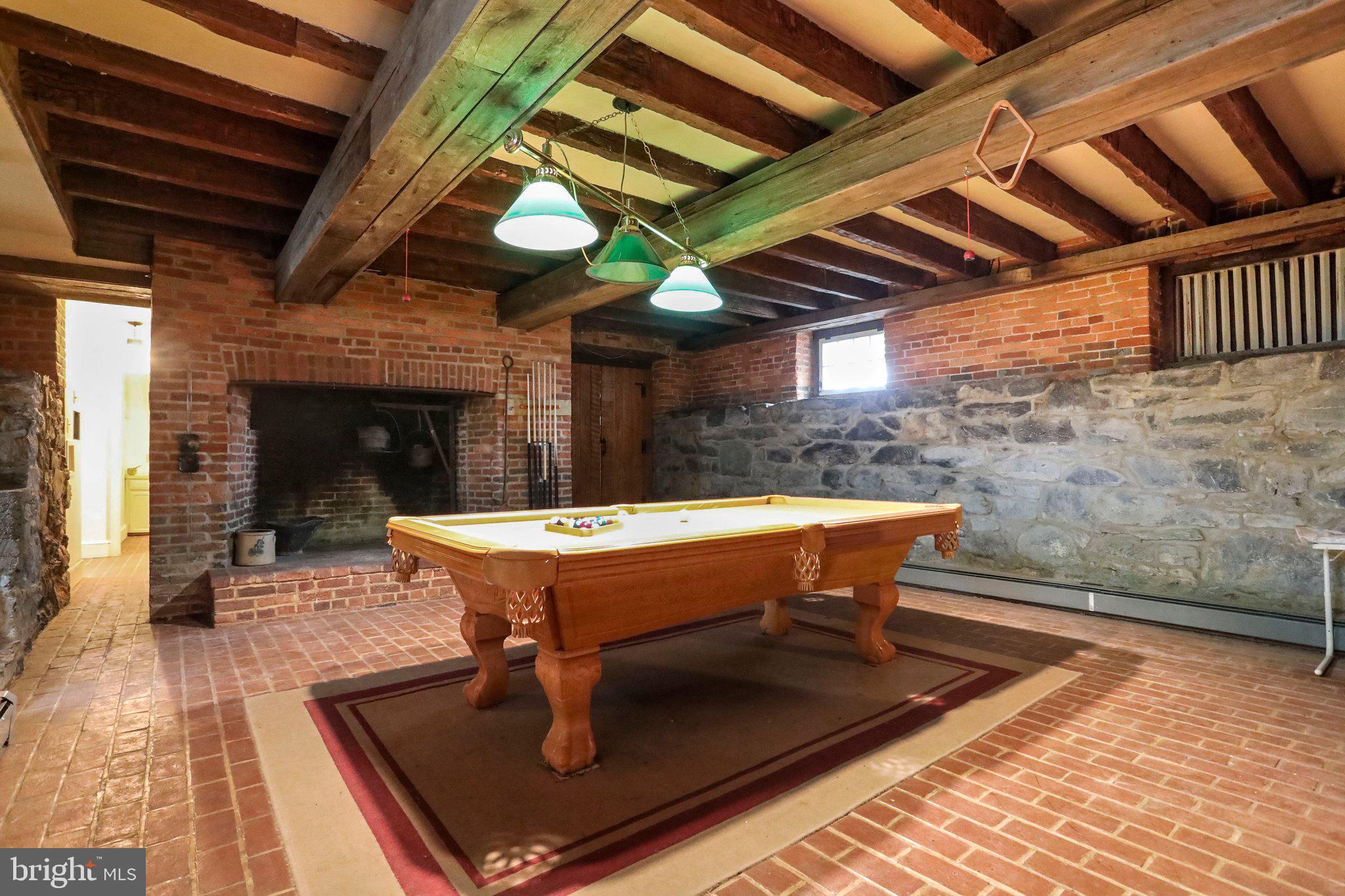 SWAN POND - Residential