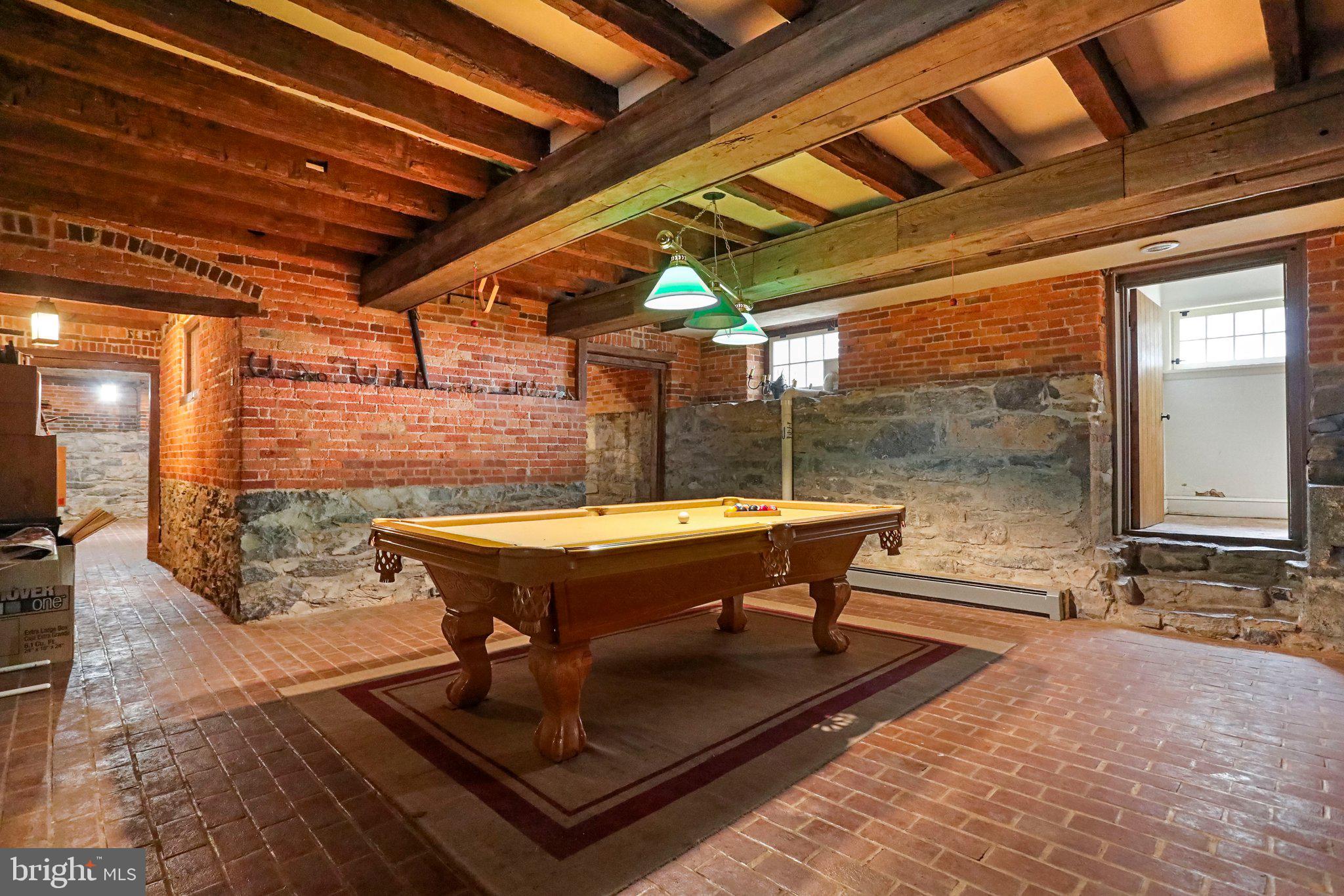 SWAN POND - Residential