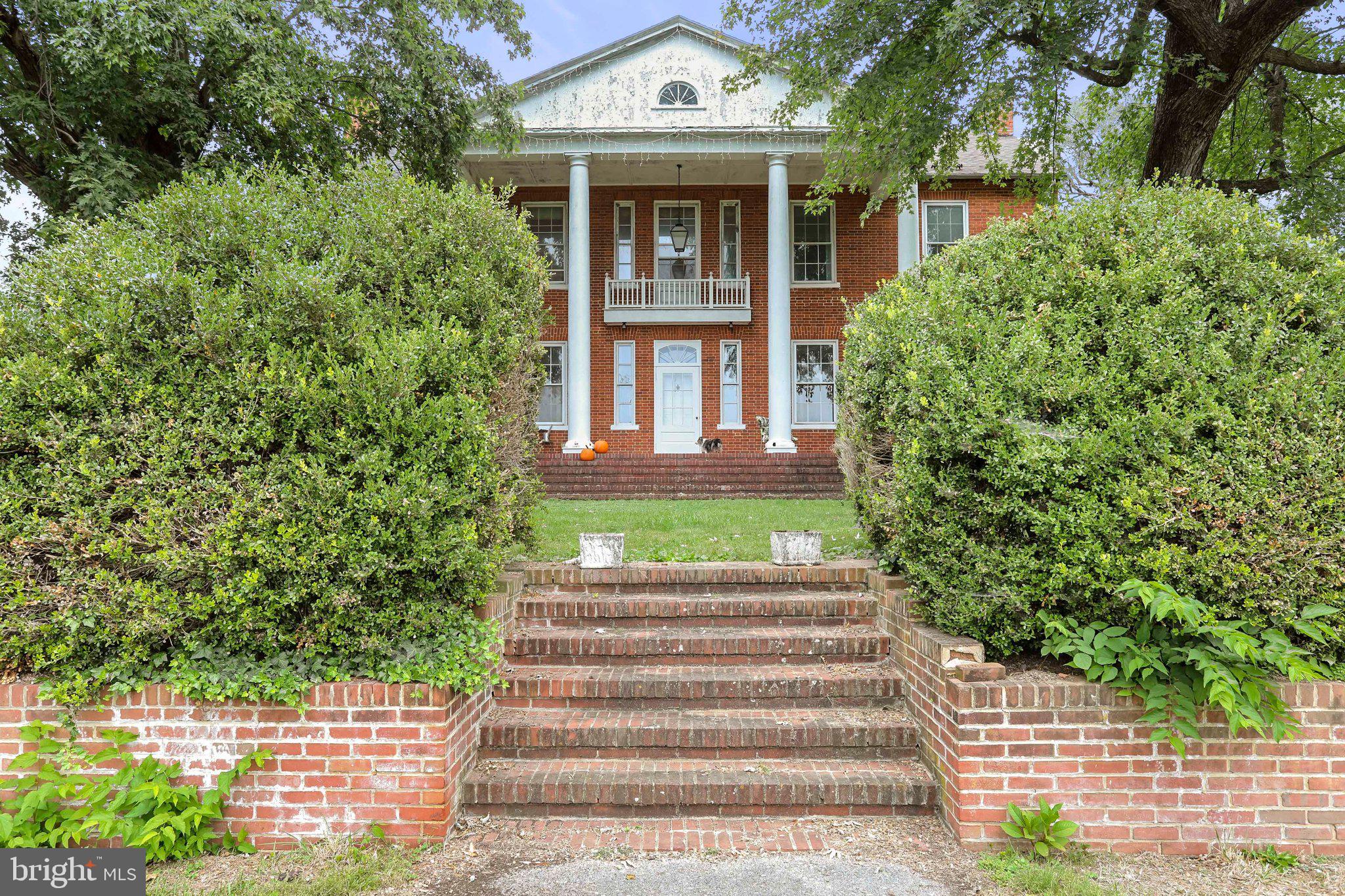 SWAN POND - Residential