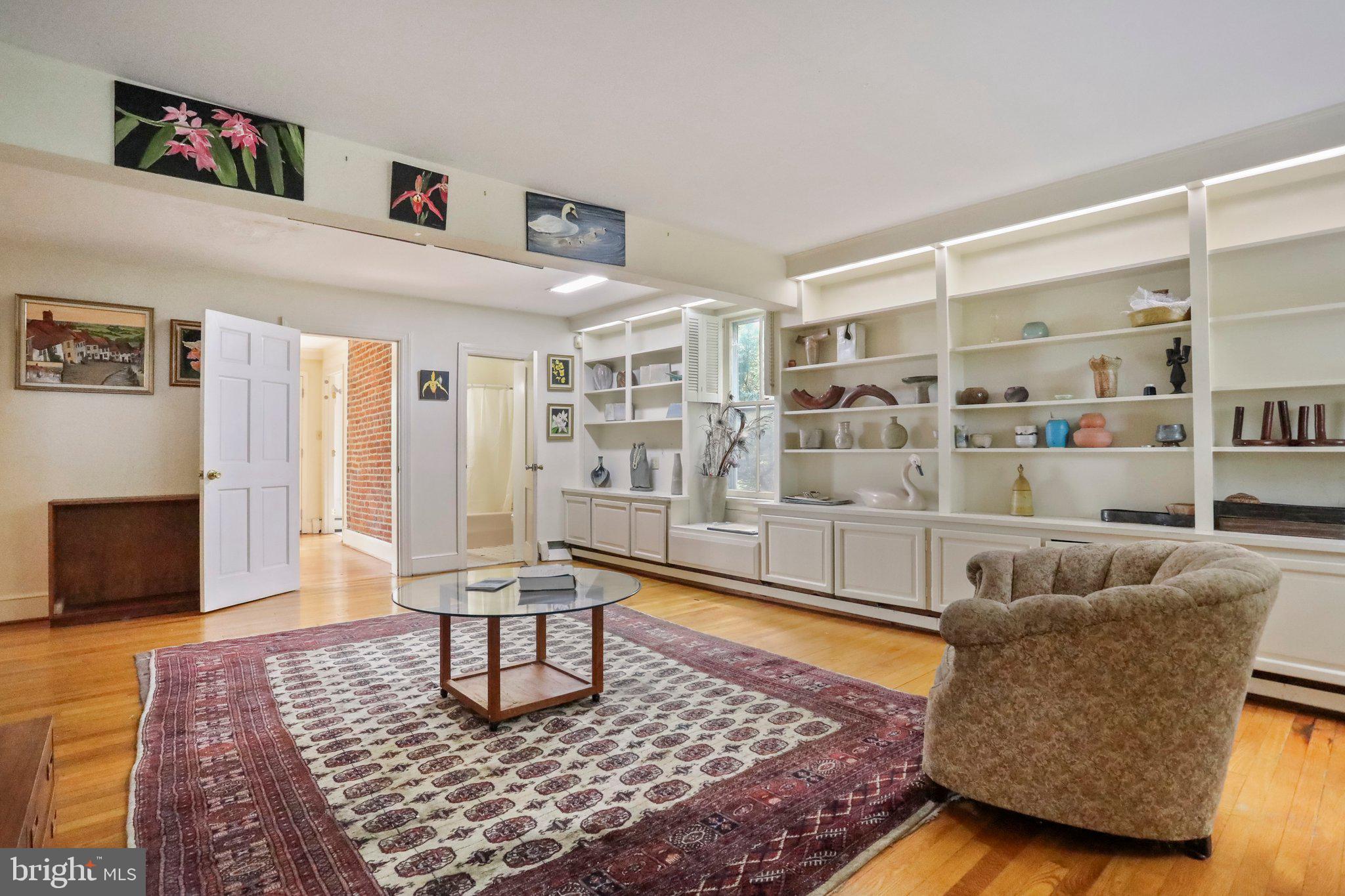 SWAN POND - Residential