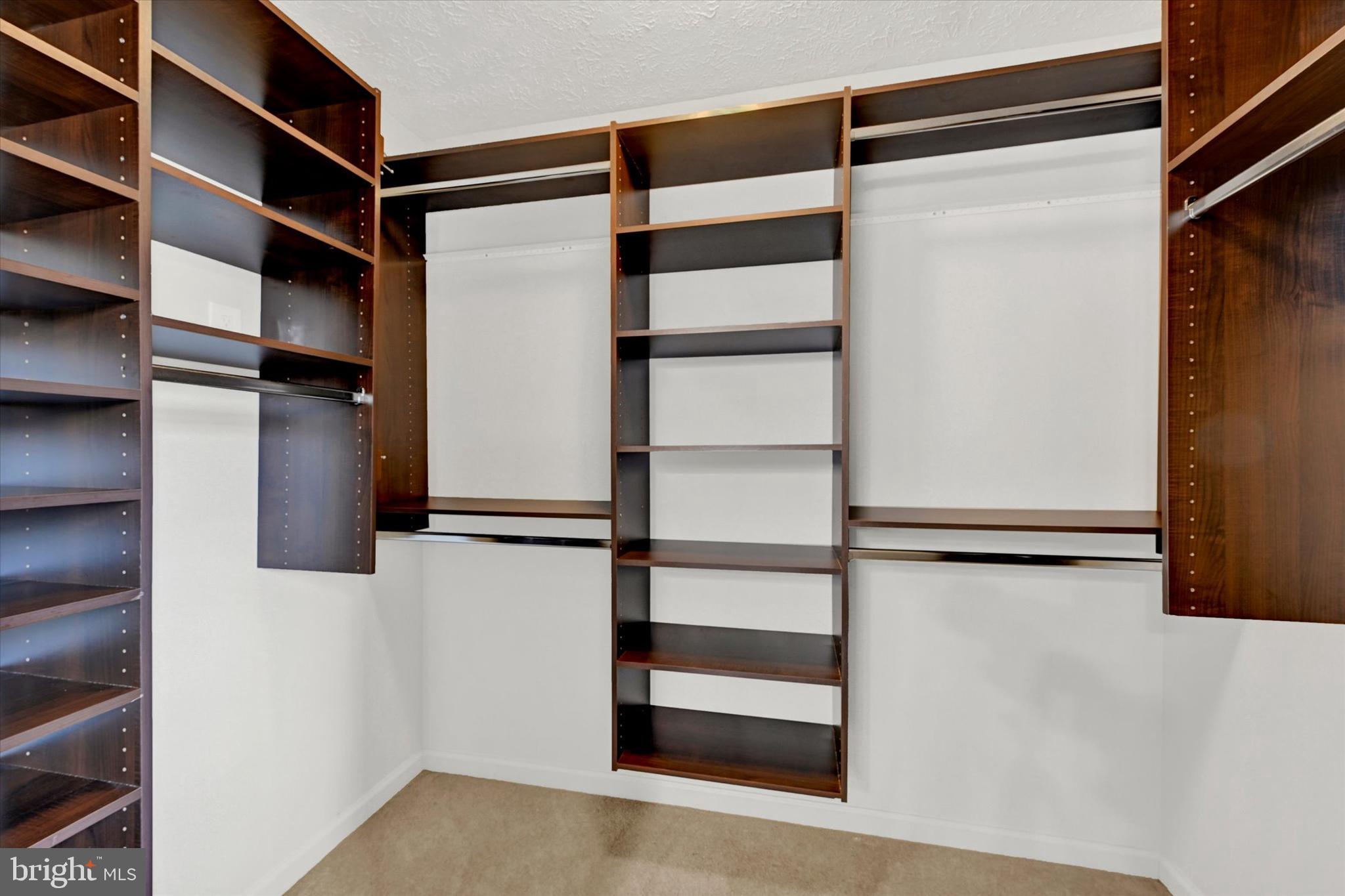 HINES ESTATES - Residential