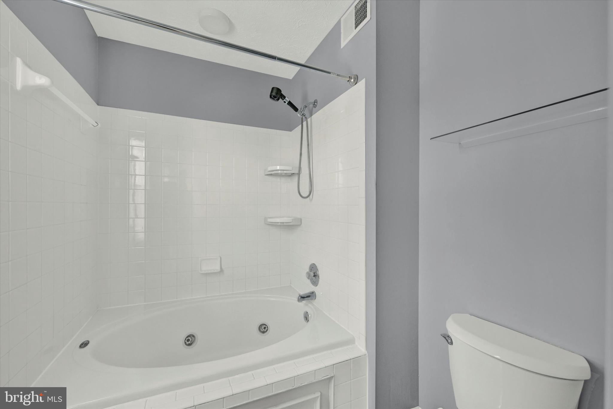 HINES ESTATES - Residential