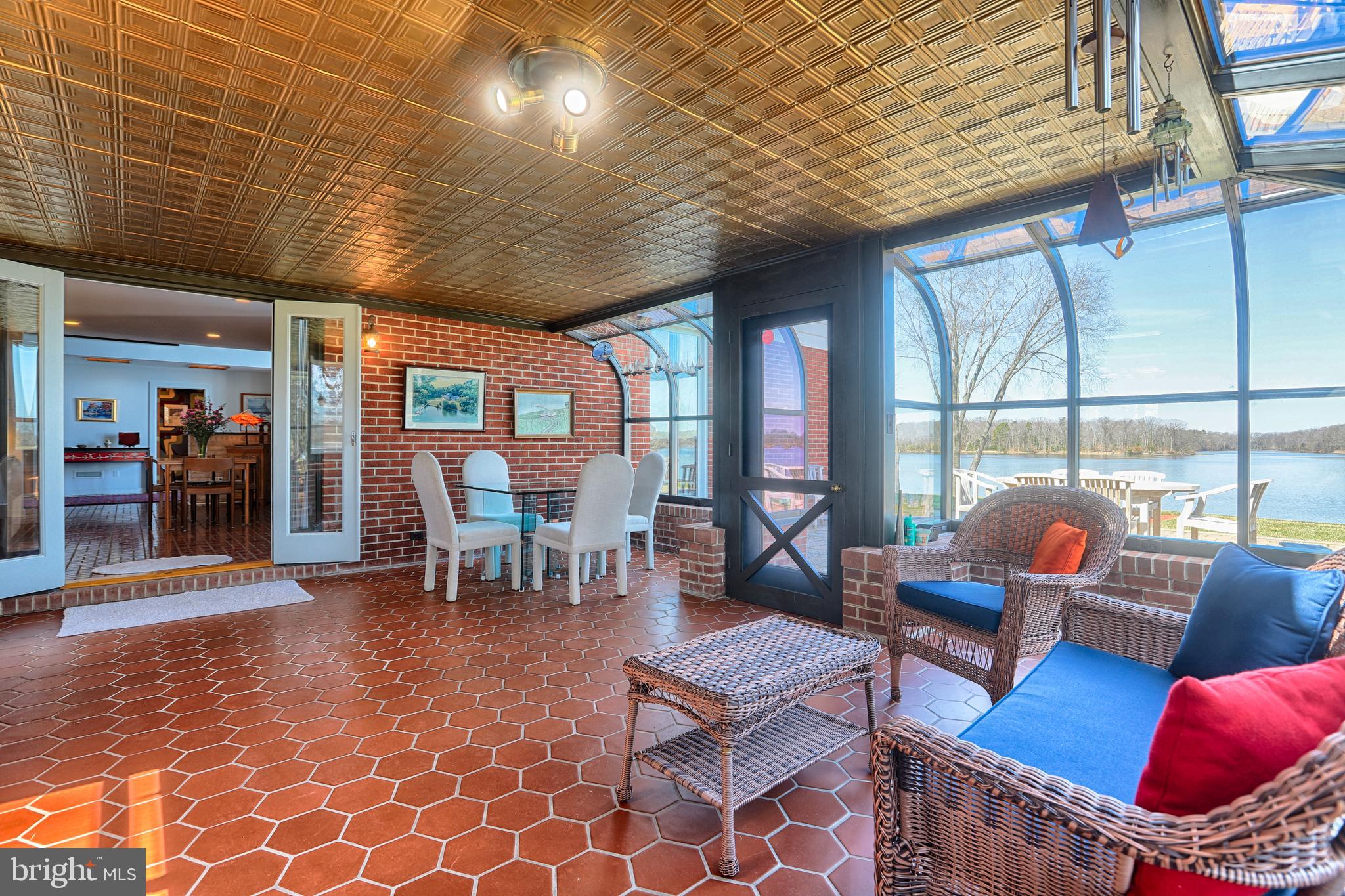 PRESQUILE - Residential