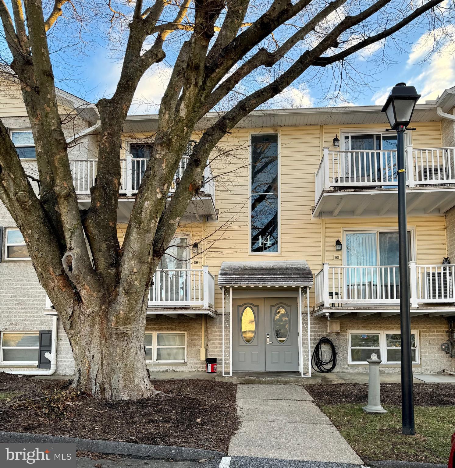 WARREN LODGE CONDOMINIUMS - Residential