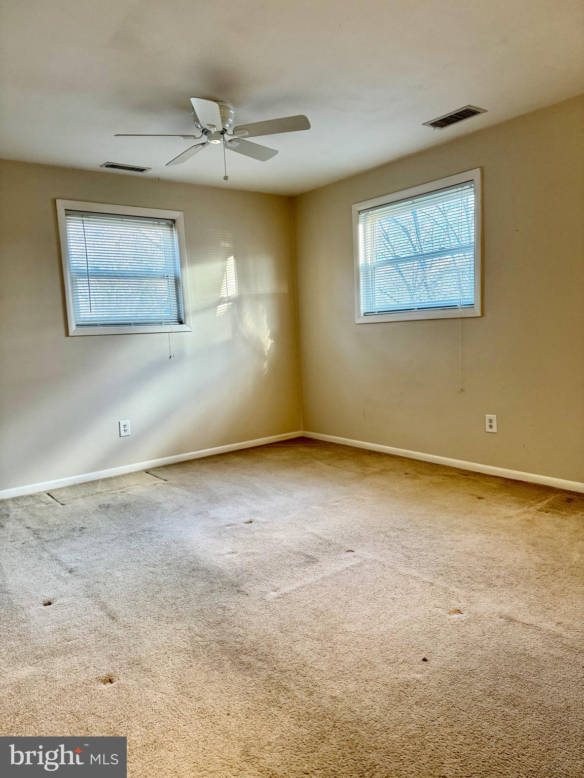 WARREN LODGE CONDOMINIUMS - Residential