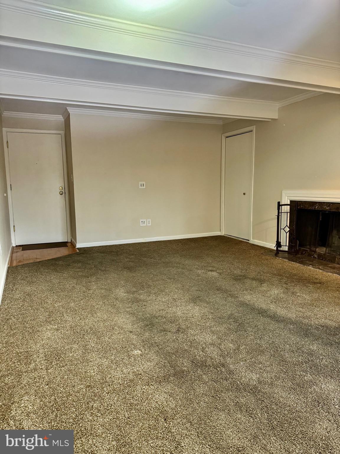 WARREN LODGE CONDOMINIUMS - Residential