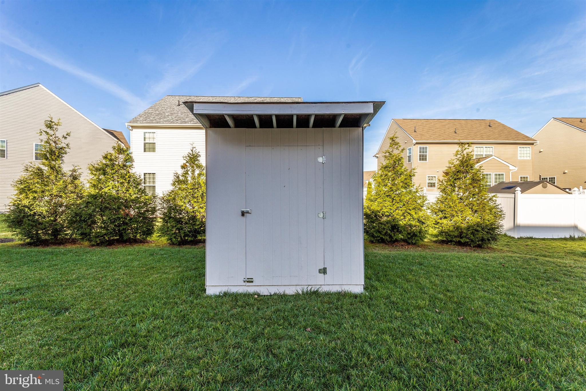 COLLEGIATE ACRES - Residential