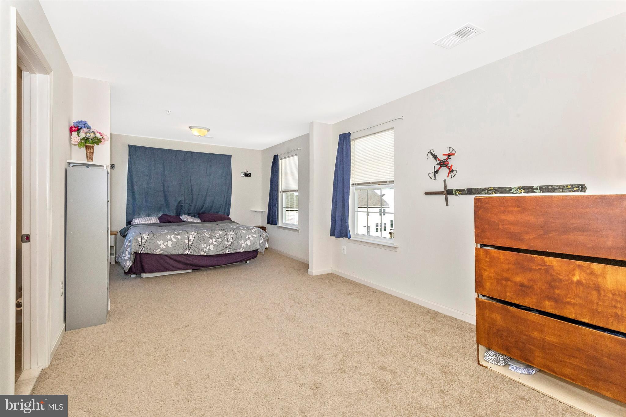 COLLEGIATE ACRES - Residential