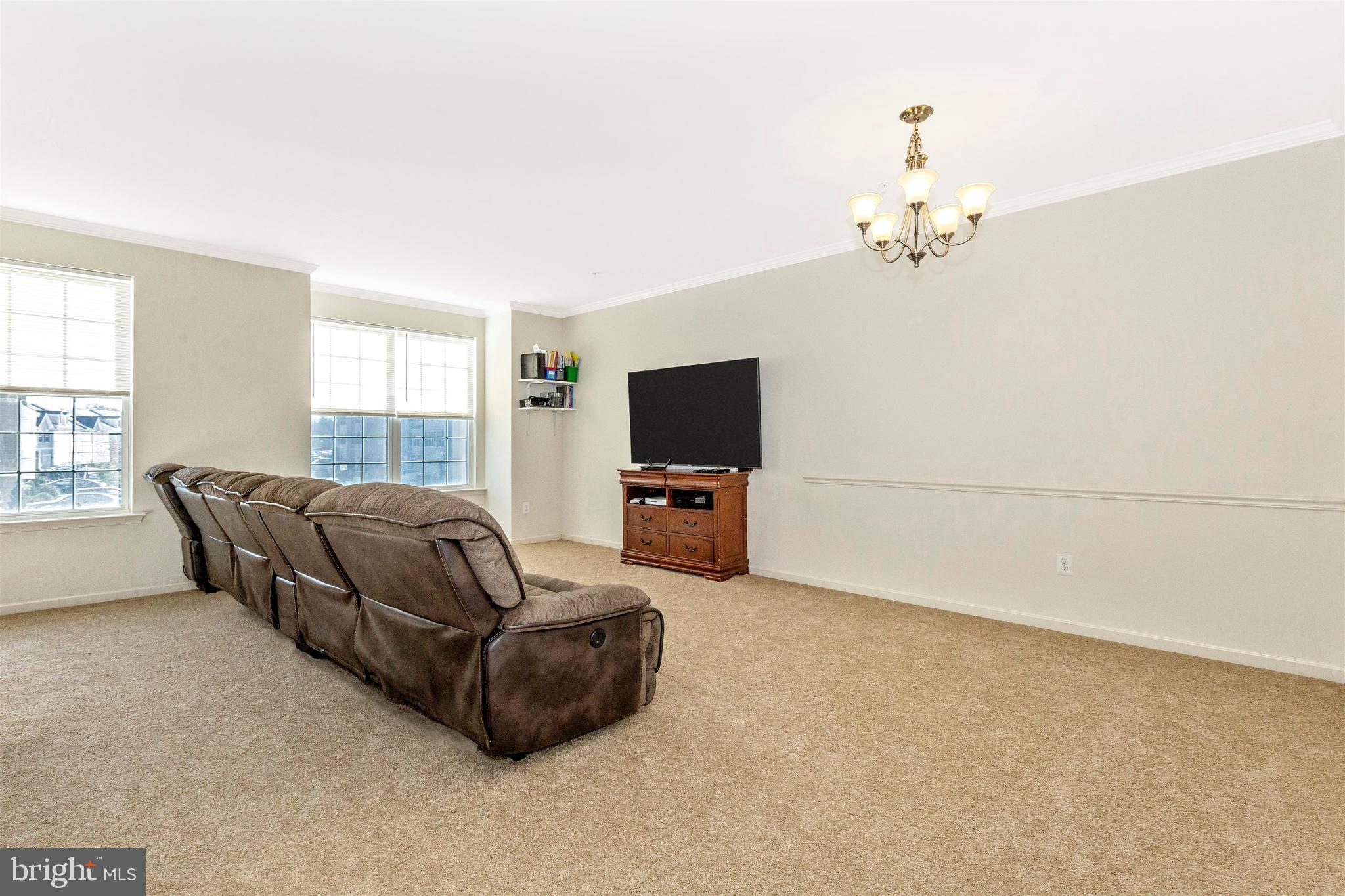 COLLEGIATE ACRES - Residential