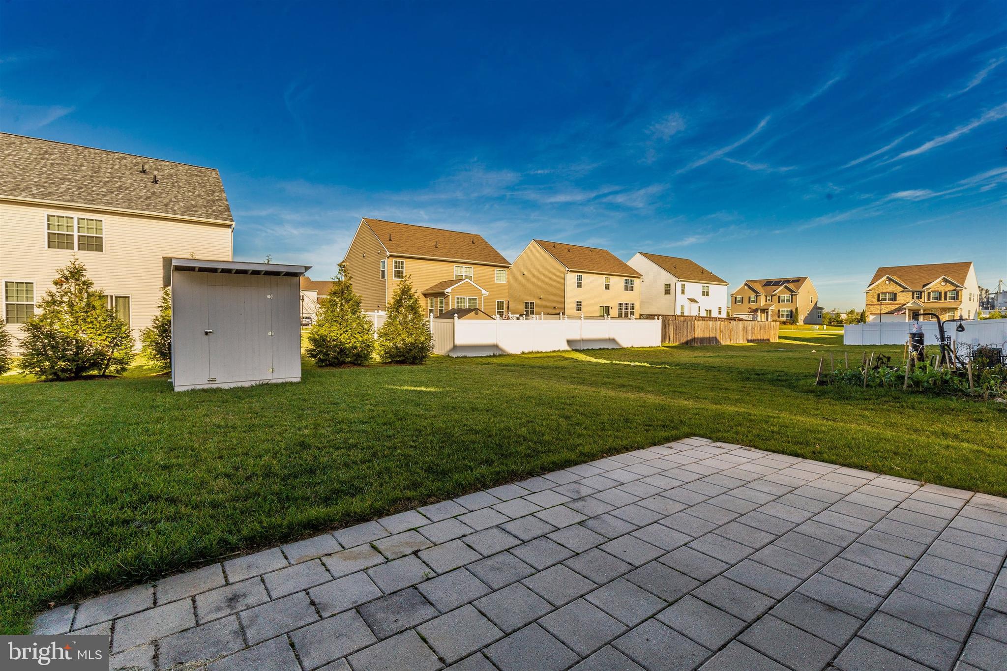 COLLEGIATE ACRES - Residential