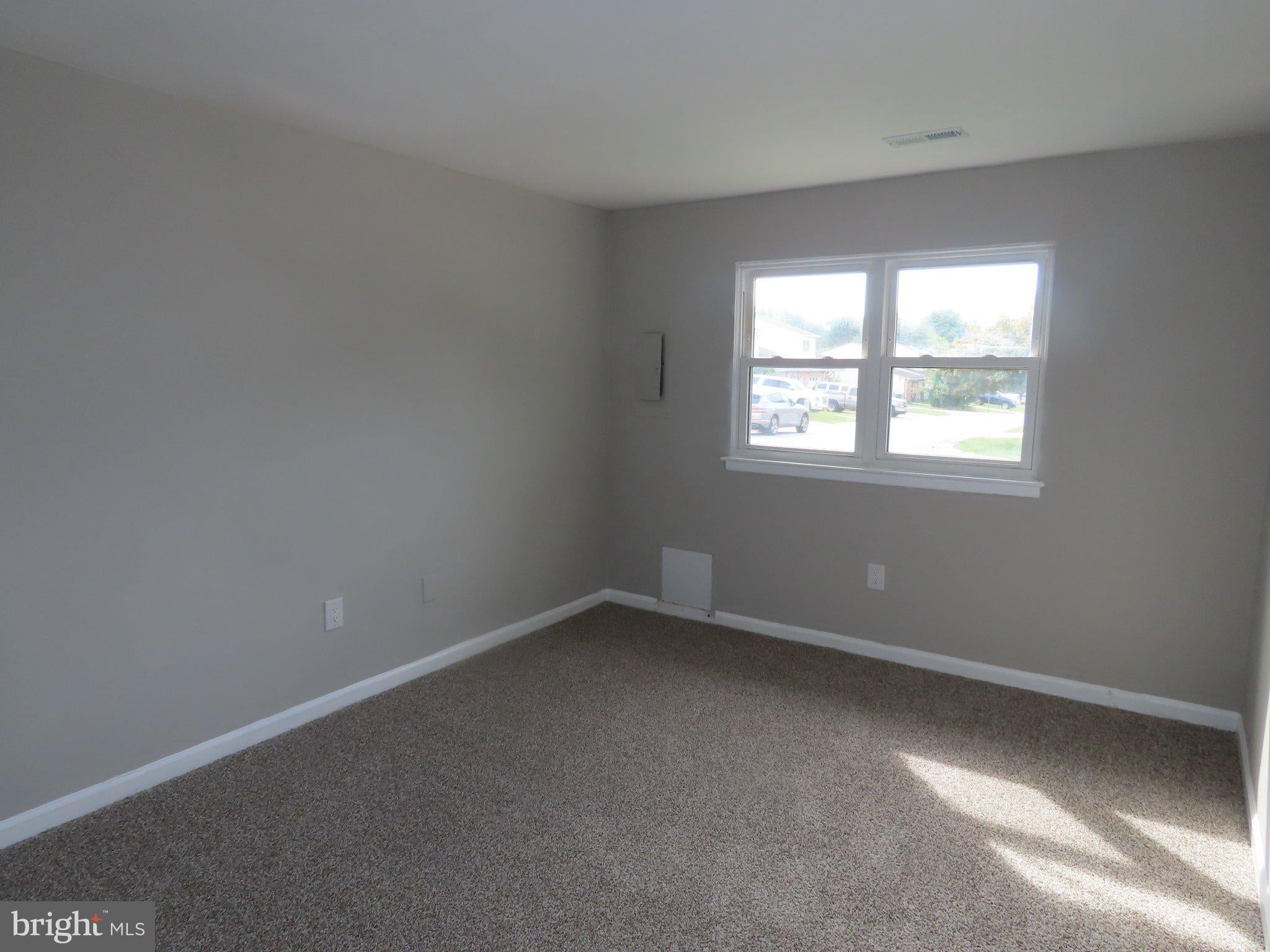 115 E BEAVER COURT