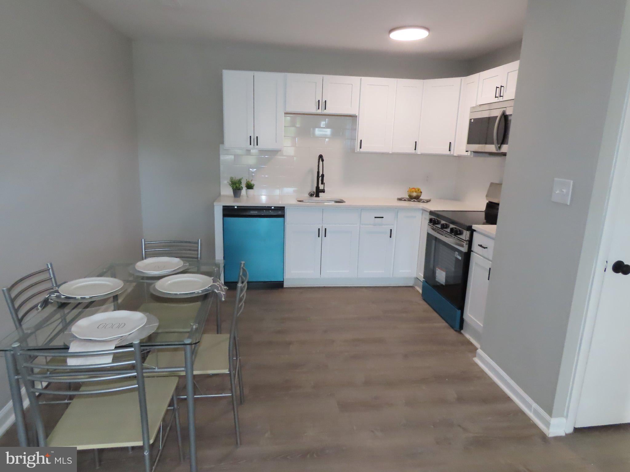 115 E BEAVER COURT