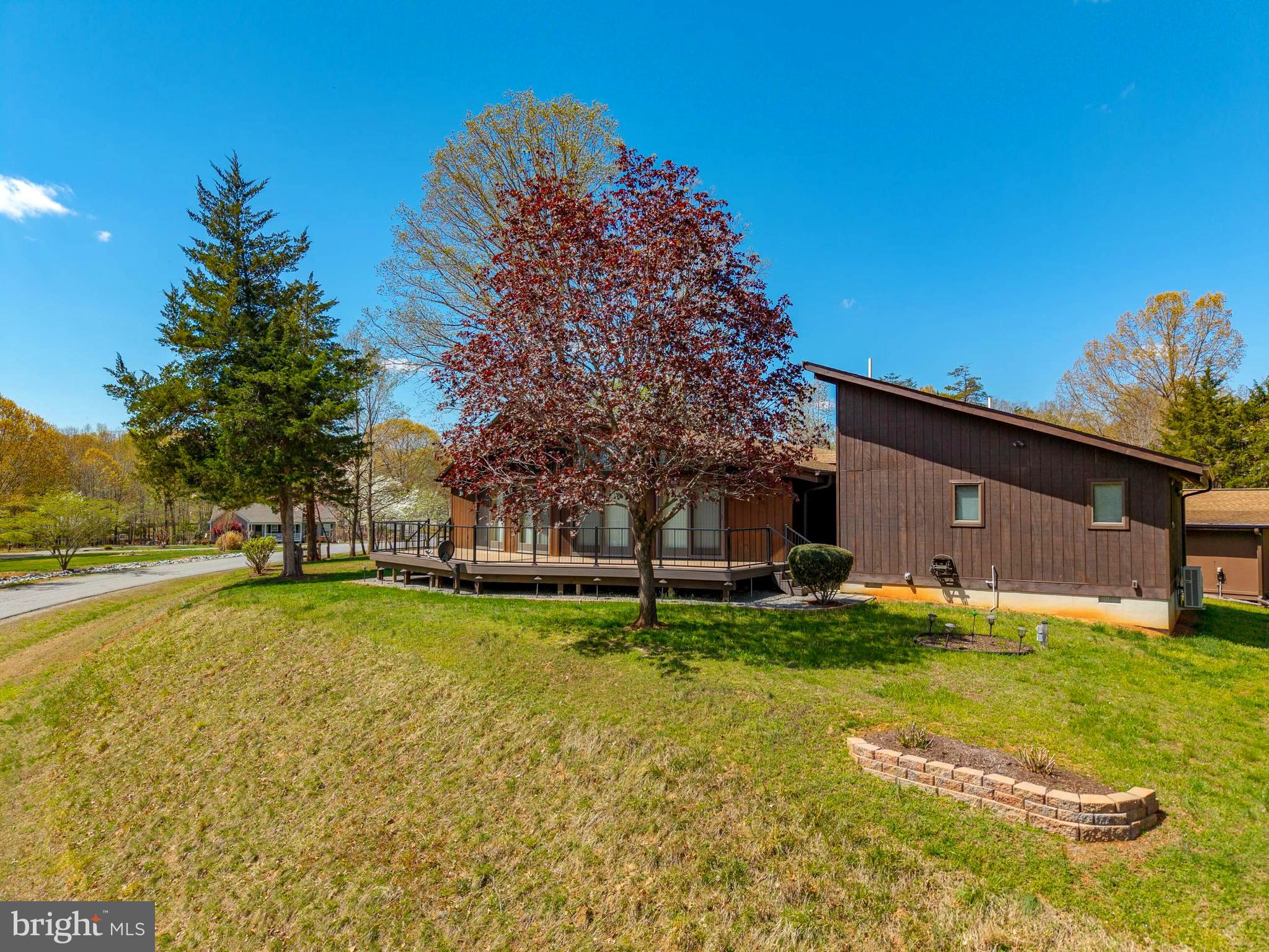 OAK LANDING - Residential