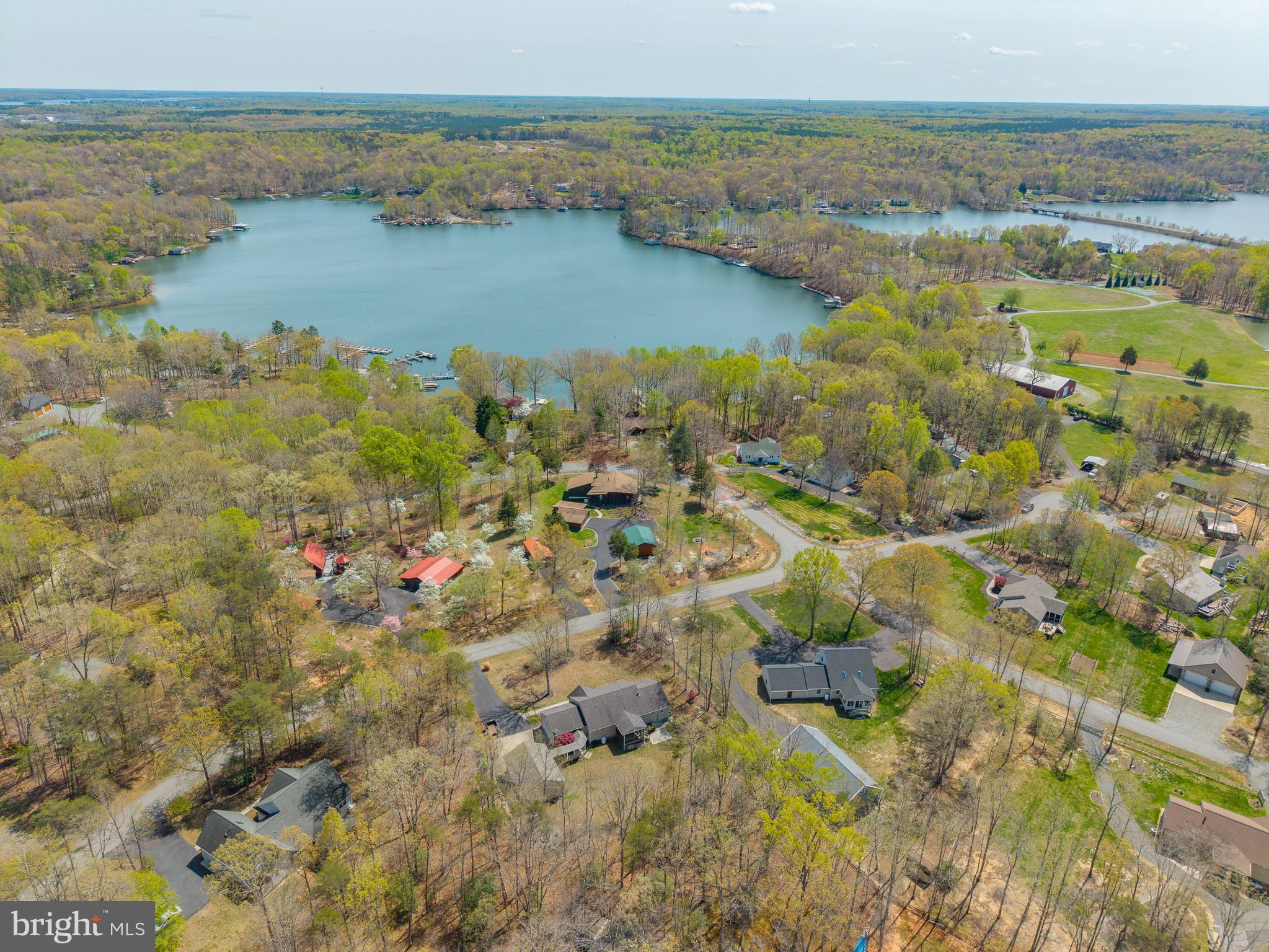 OAK LANDING - Residential