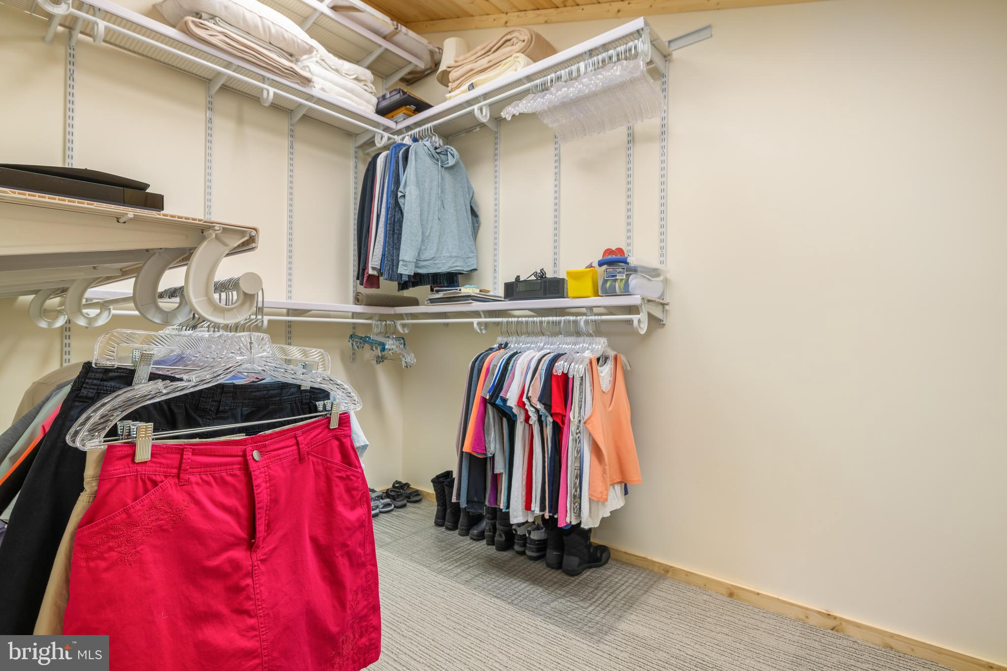 OAK LANDING - Residential