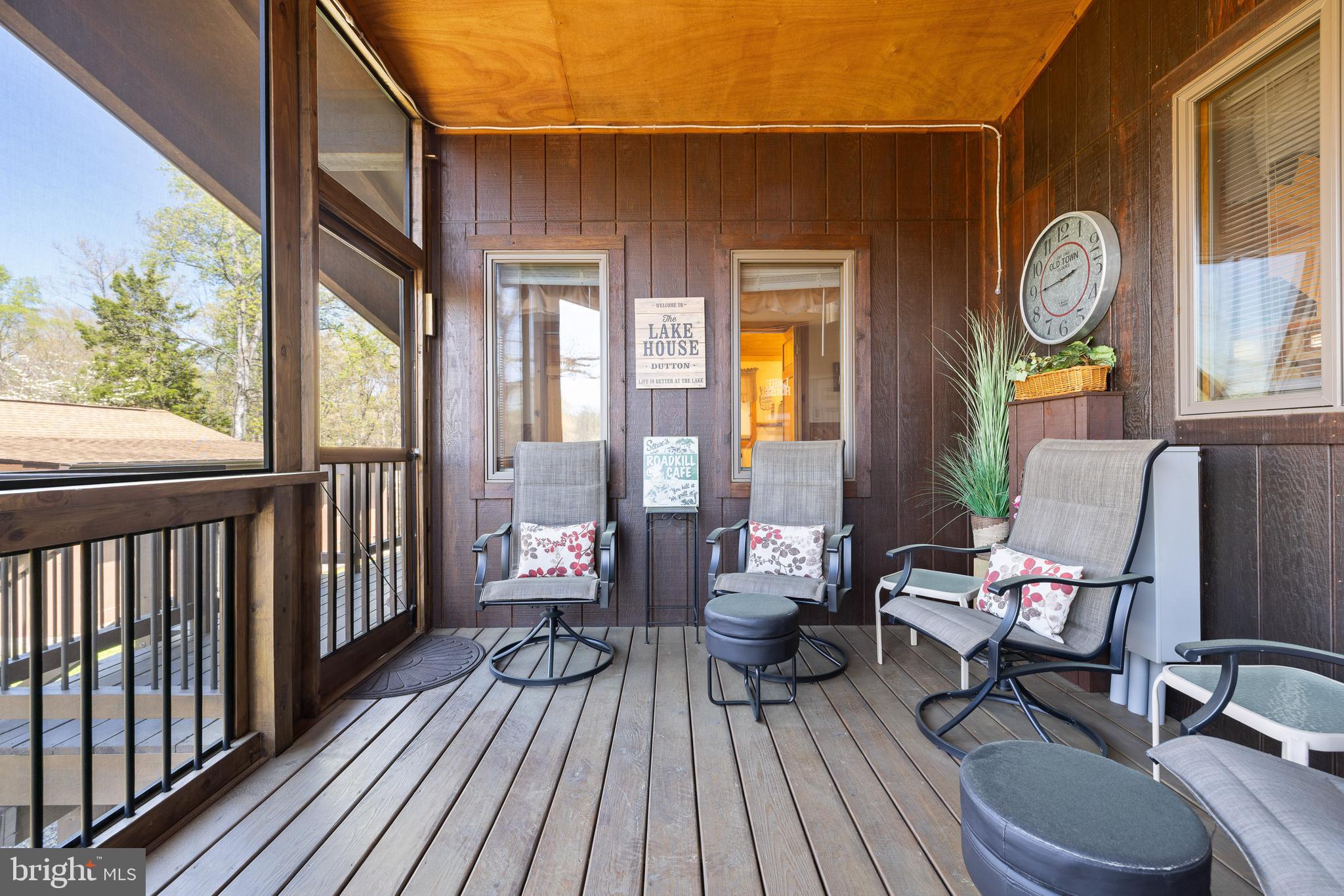 OAK LANDING - Residential